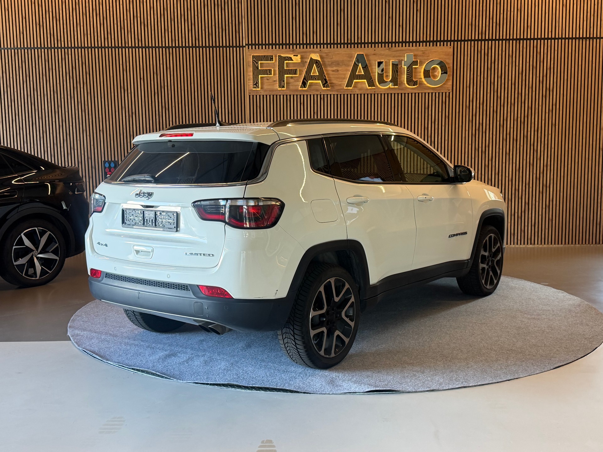 JEEP Compass 1.4 MultiAir Limited AWD-image-4