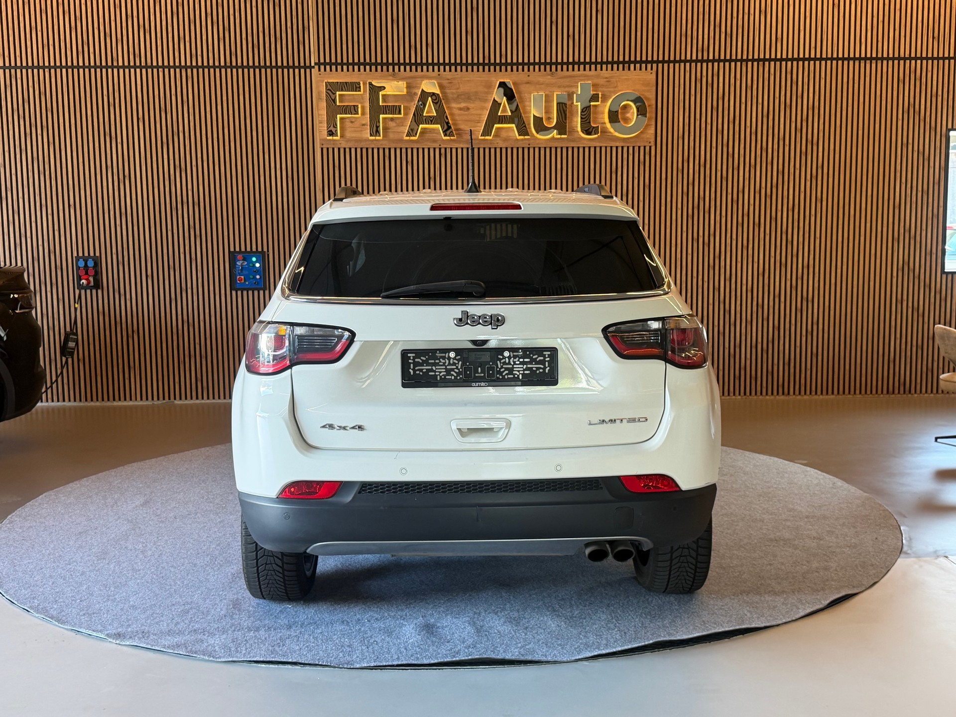 JEEP Compass 1.4 MultiAir Limited AWD-image-5