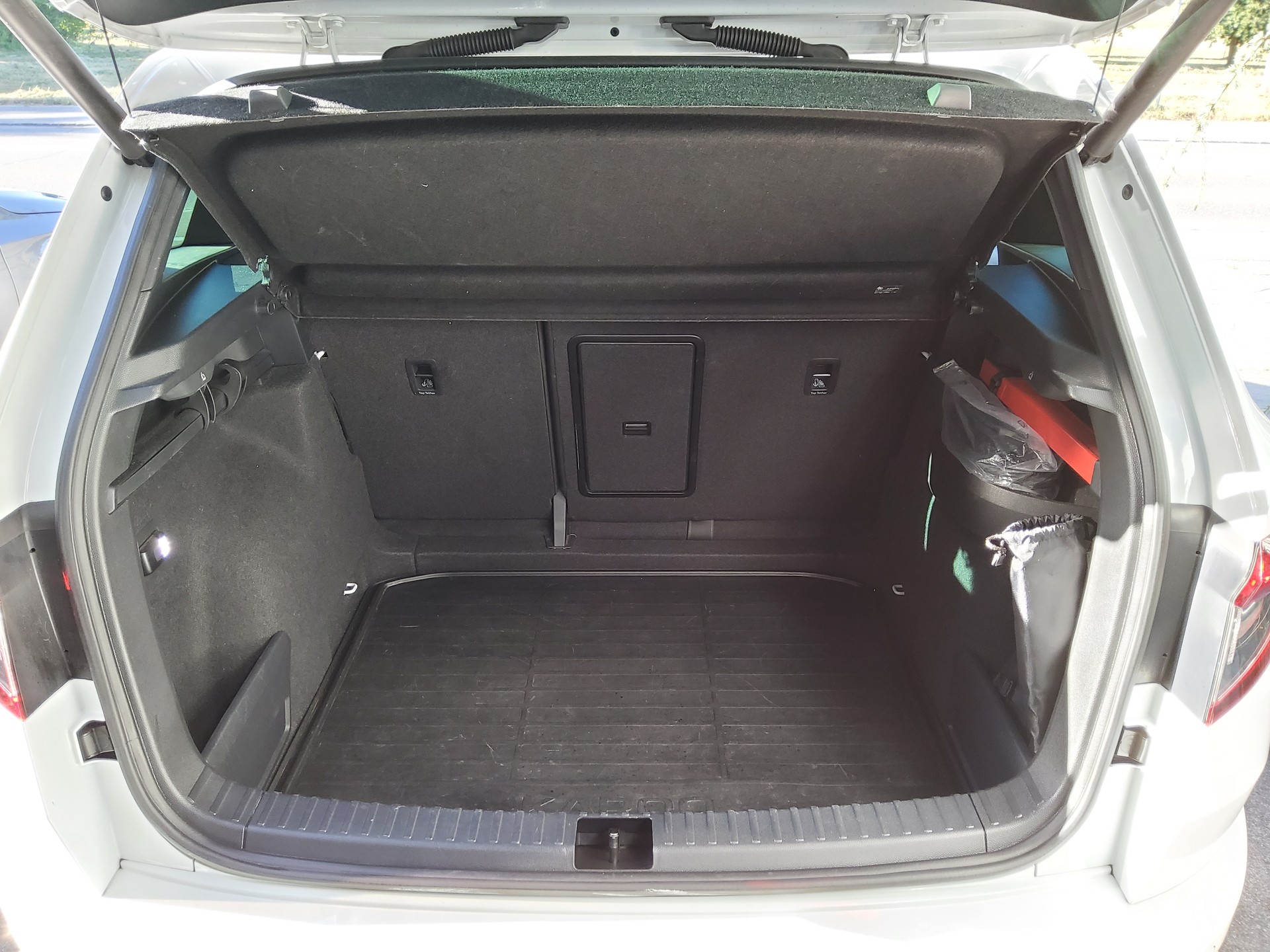 SKODA Karoq 2.0 TSI SportLine 4x4 DSG-image-10