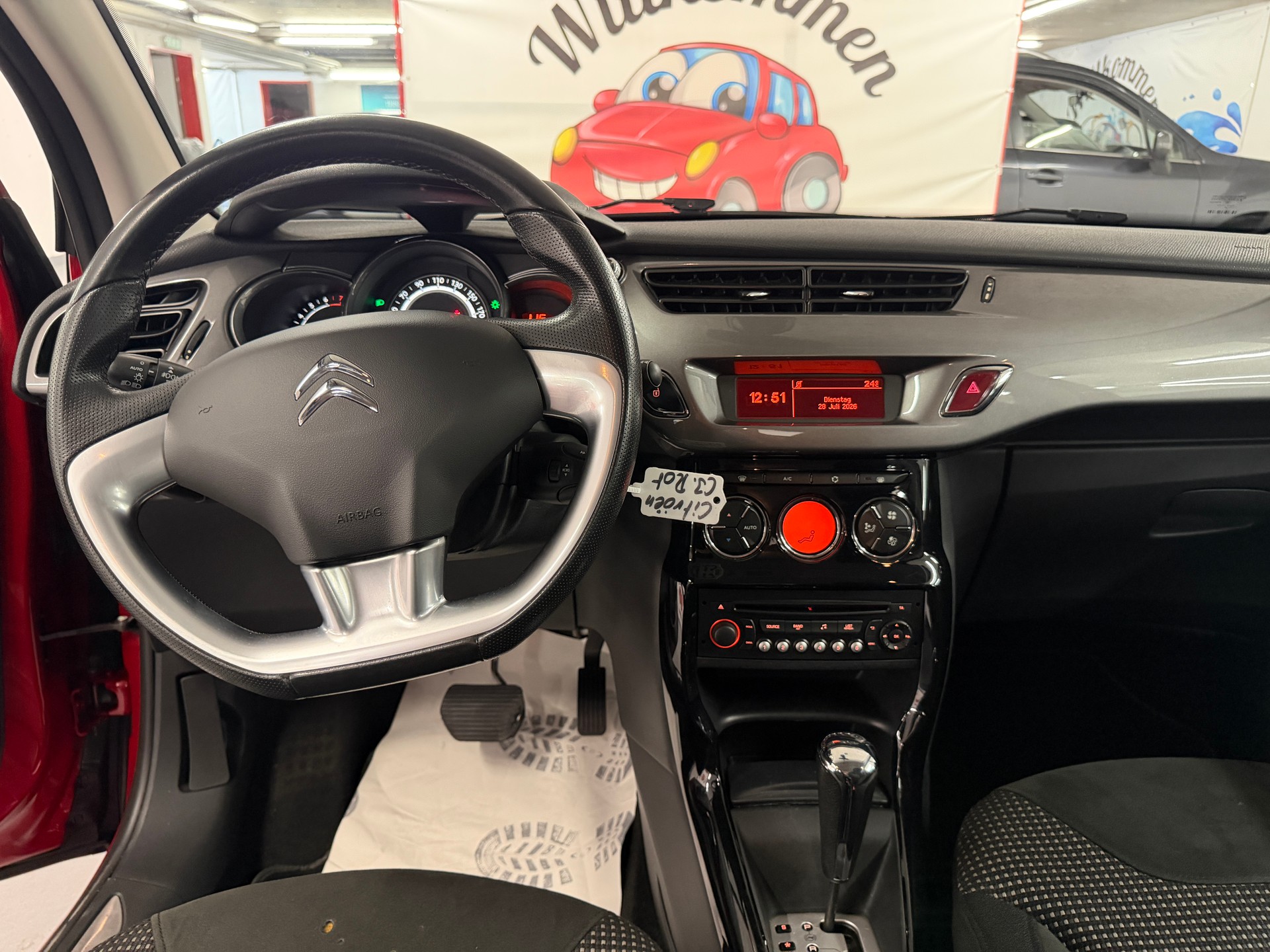CITROEN C3 1.6i 16V Exclusive Automatic-image-8