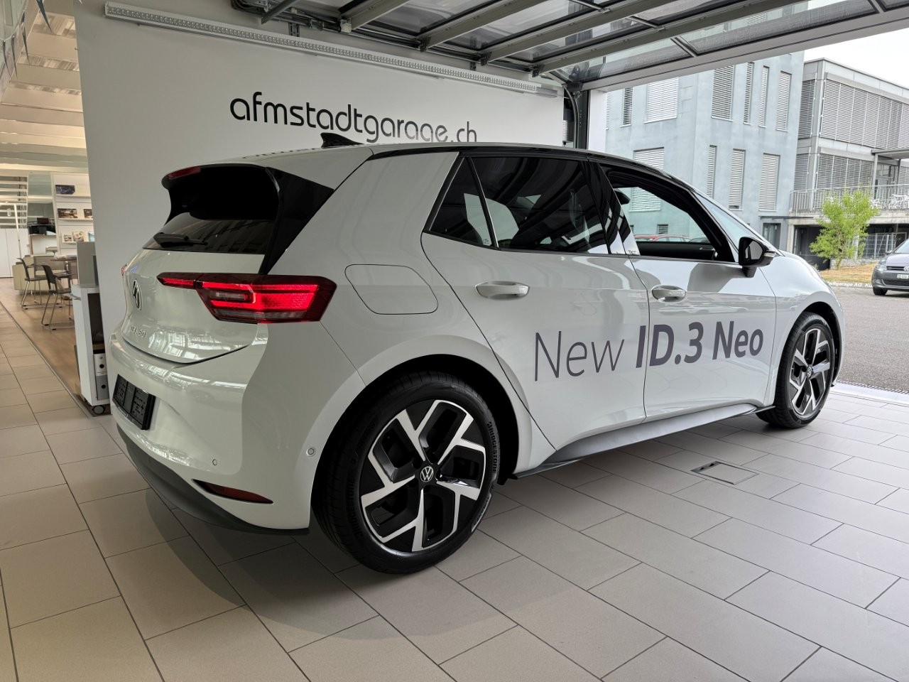 VW ID.3 Neo 58 kWh 190 PS Style-image-2