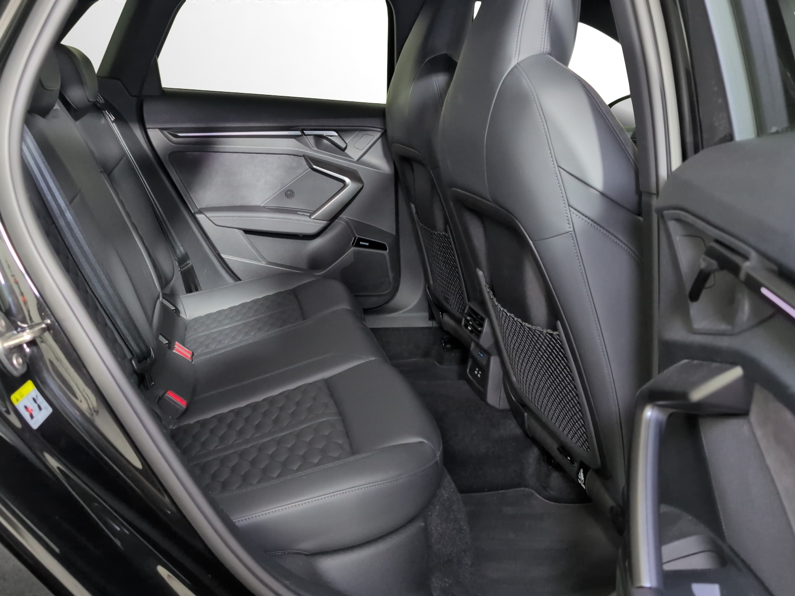 AUDI RS3 Sportback 2.5 TSI quattro S-tronic-image-8