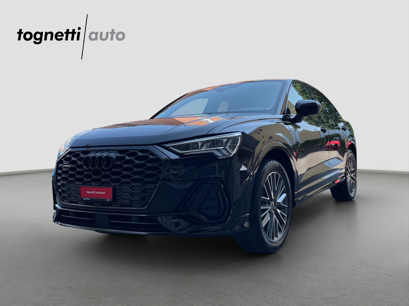 AUDI Q3 Sportback 40 TFSI S line quattro S-tronic-image-0
