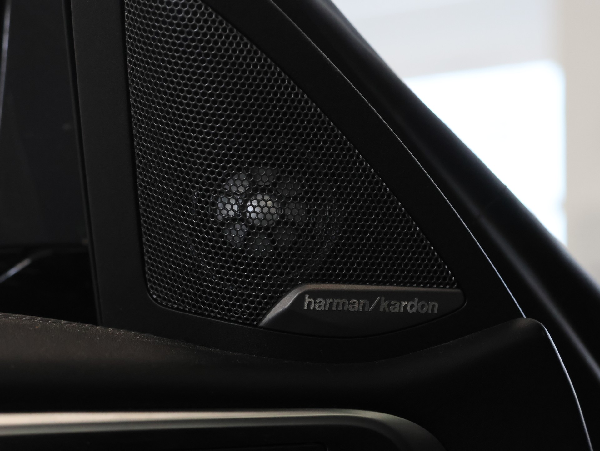 BMW M440i xDrive 48V Cabriolet Steptronic *Harman&Kardon* *Sitzlüftung* *360 Kamera*-image-27