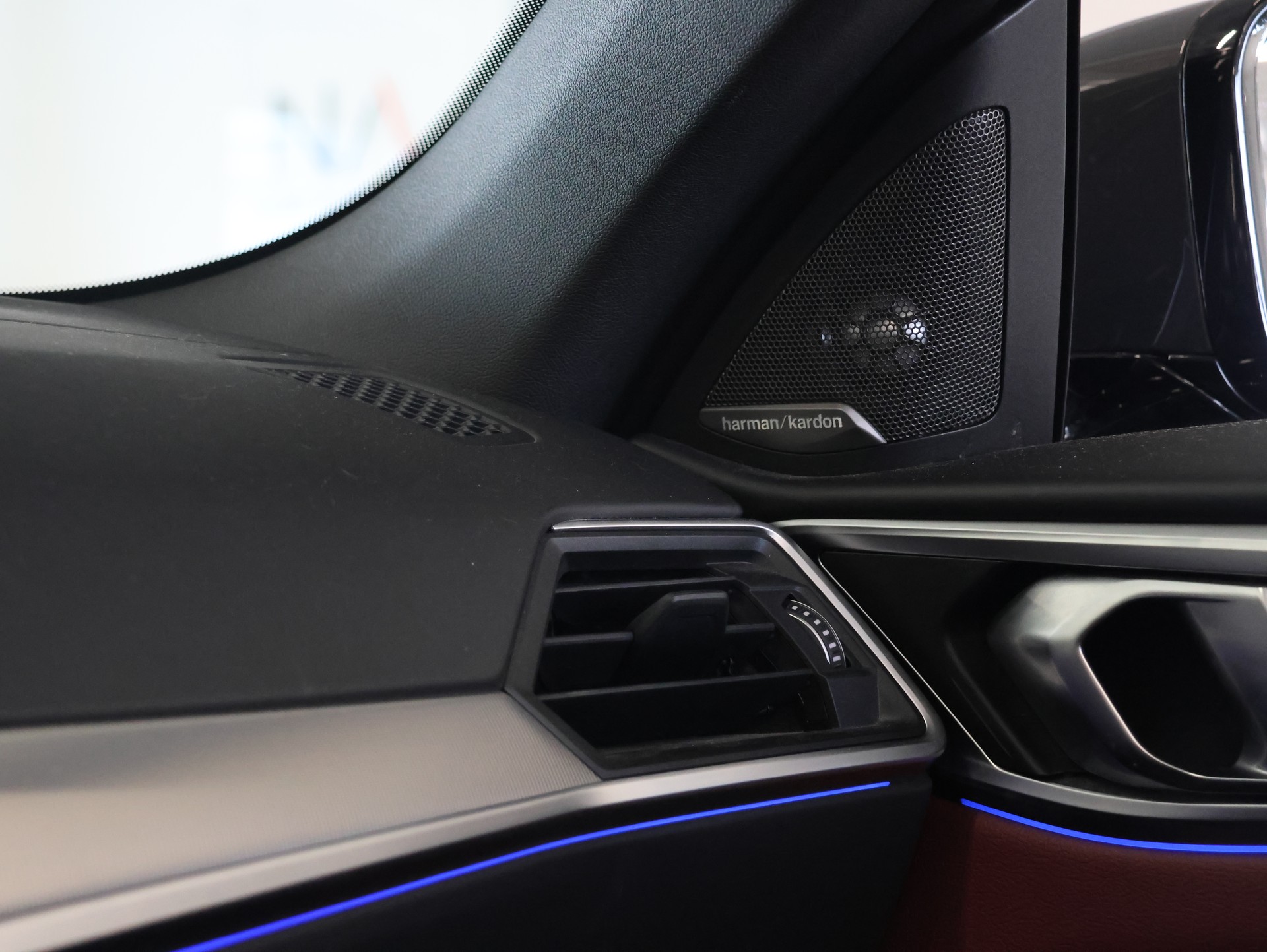 BMW M440i xDrive 48V Cabriolet Steptronic *Harman&Kardon* *Sitzlüftung* *360 Kamera*-image-22