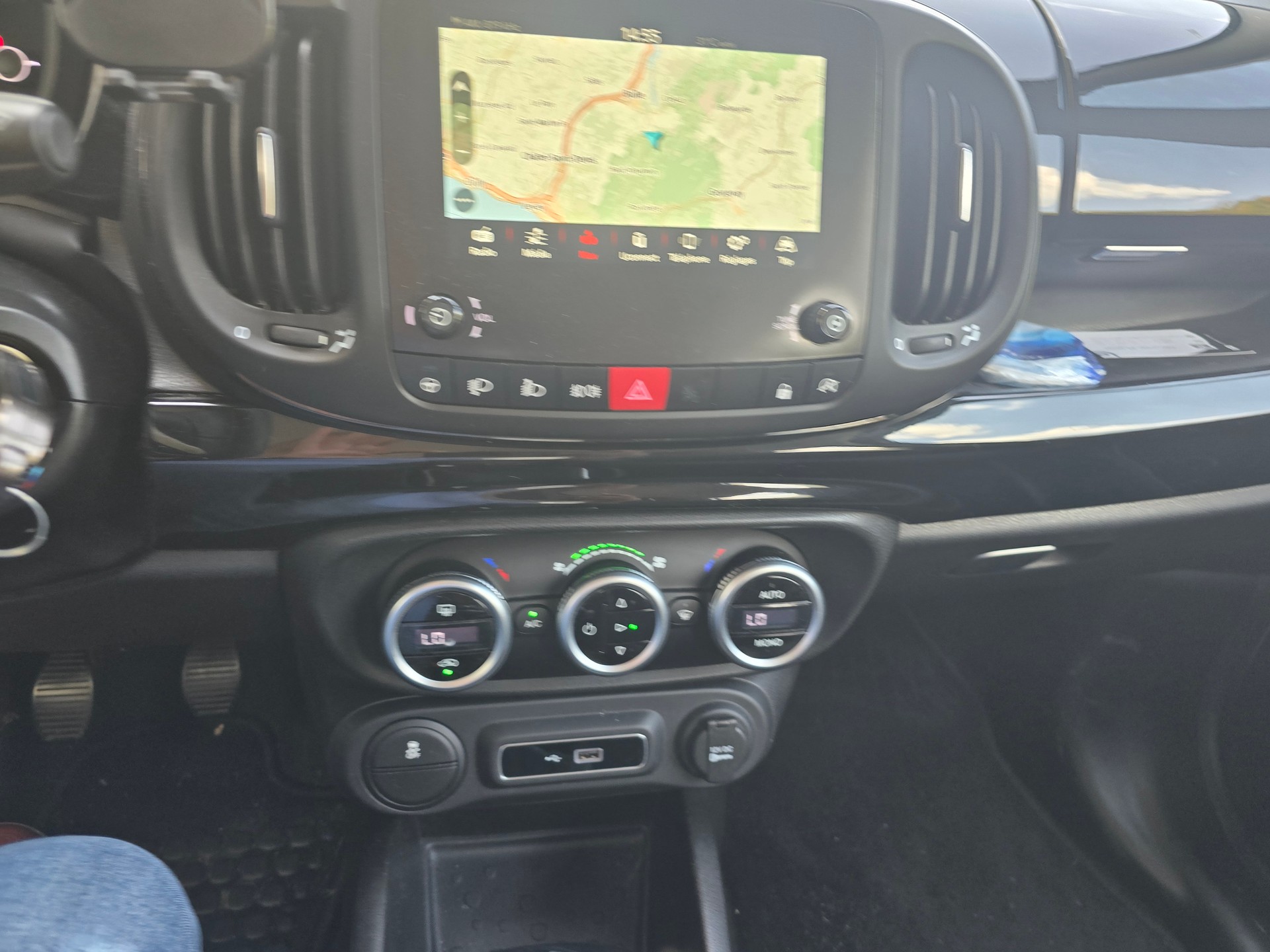 FIAT 500L 1.6 JTD Urban-image-8