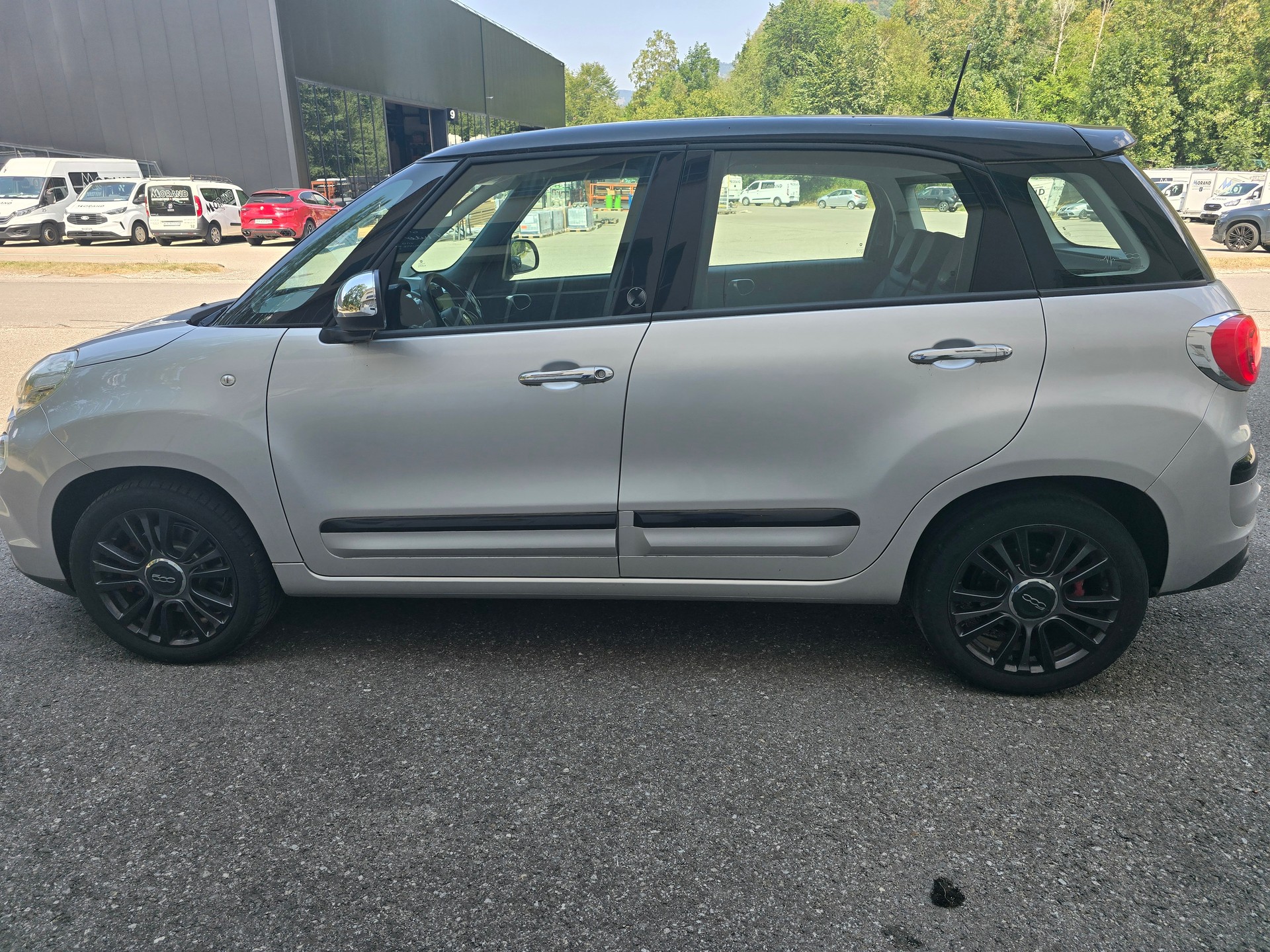 FIAT 500L 1.6 JTD Urban-image-1