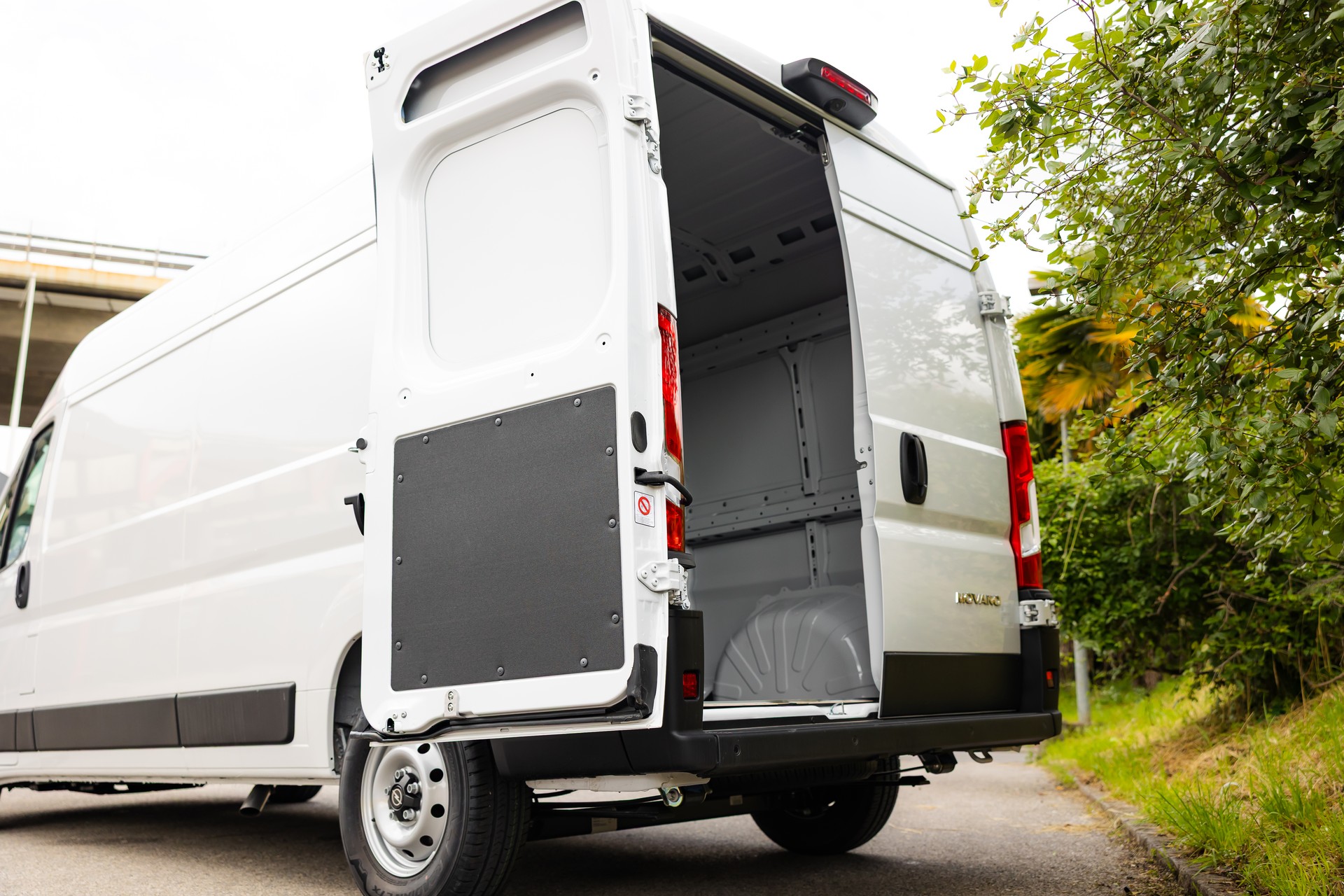 OPEL Movano 2.2 d 3,5t-image-5