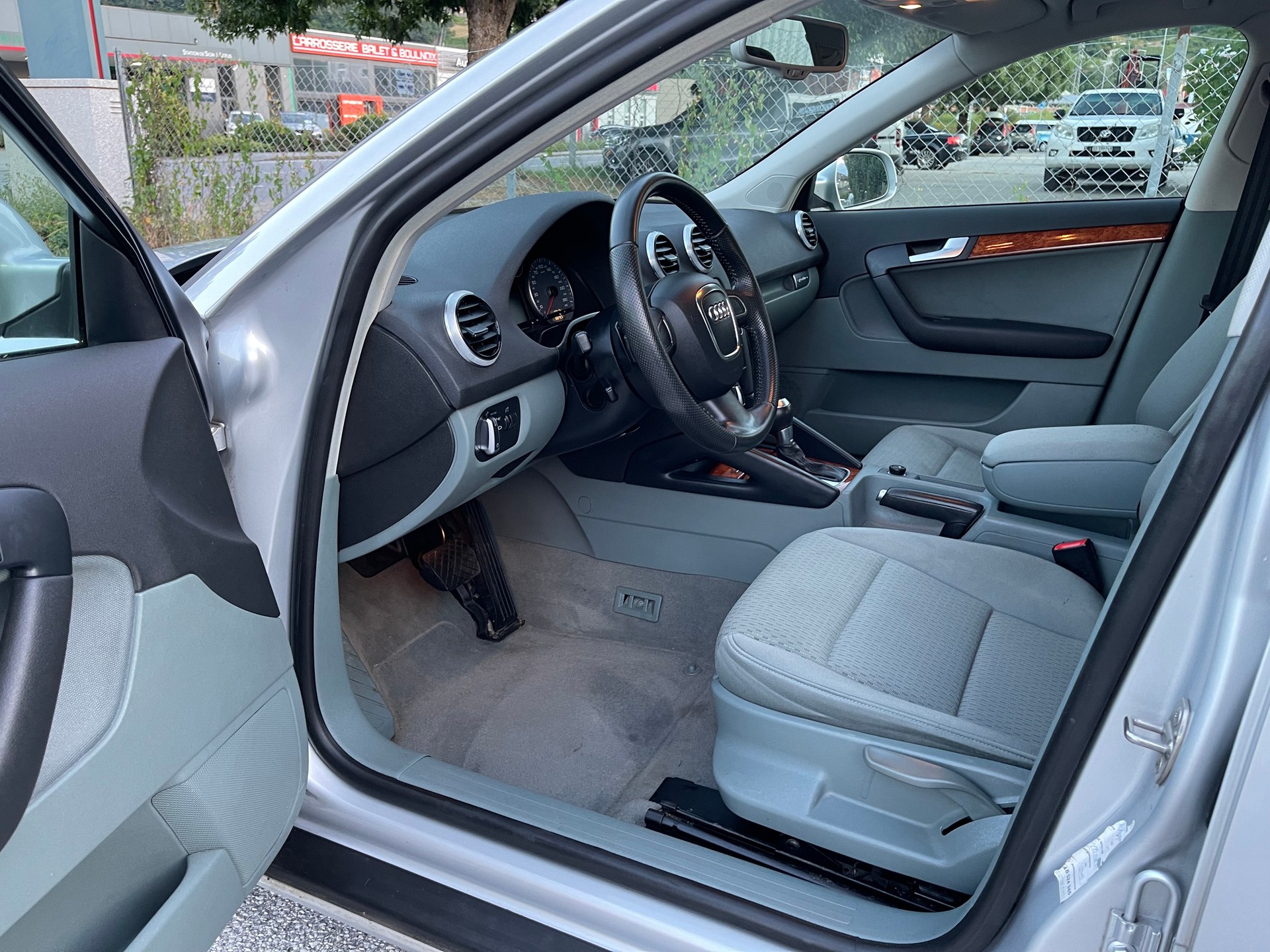 AUDI A3 Sportback 2.0 TFSI Style quattro S-tronic-image-11