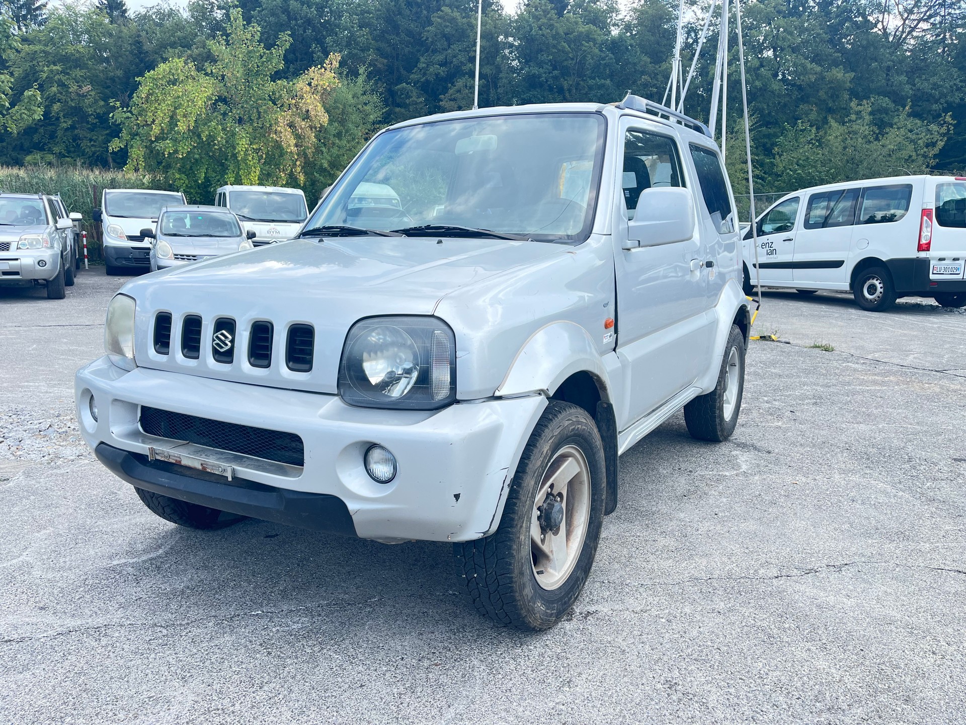 SUZUKI Jimny 1.3 16V JLX-image-1