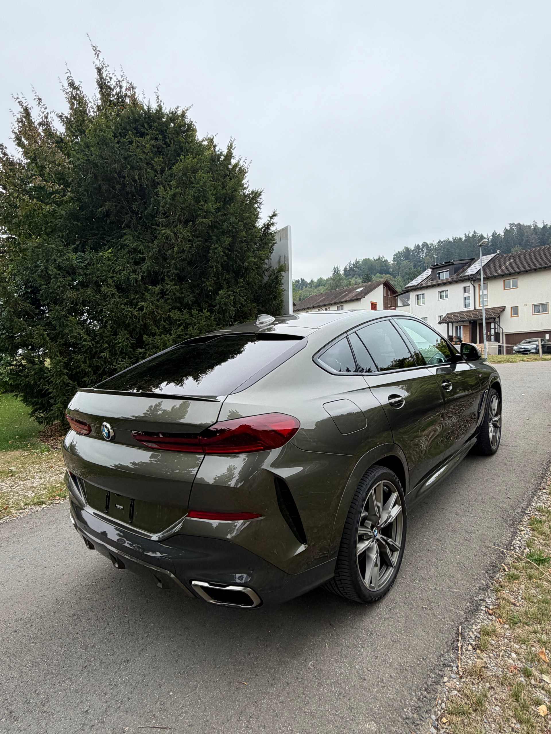BMW X6 M50i-image-19