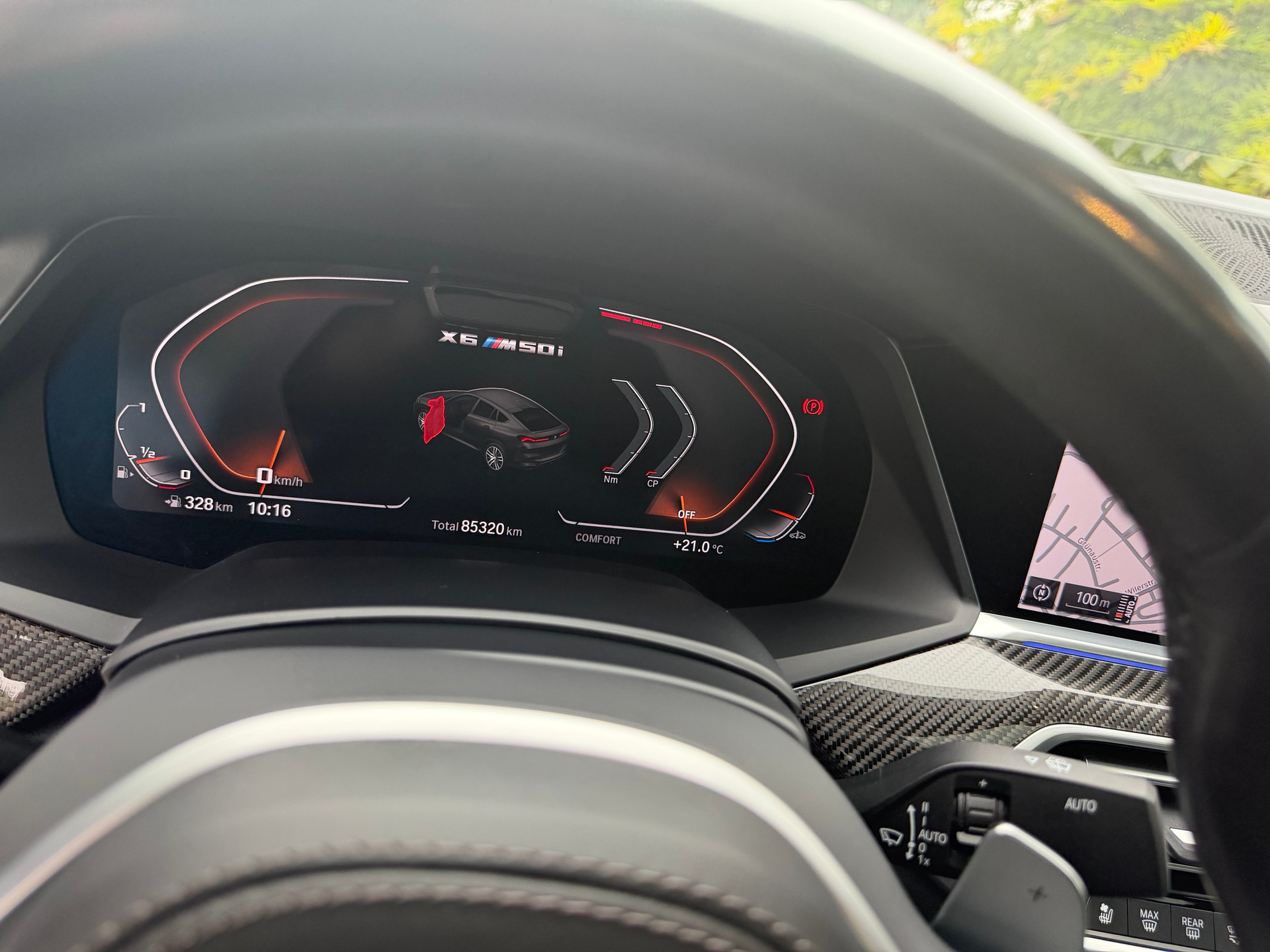 BMW X6 M50i-image-14