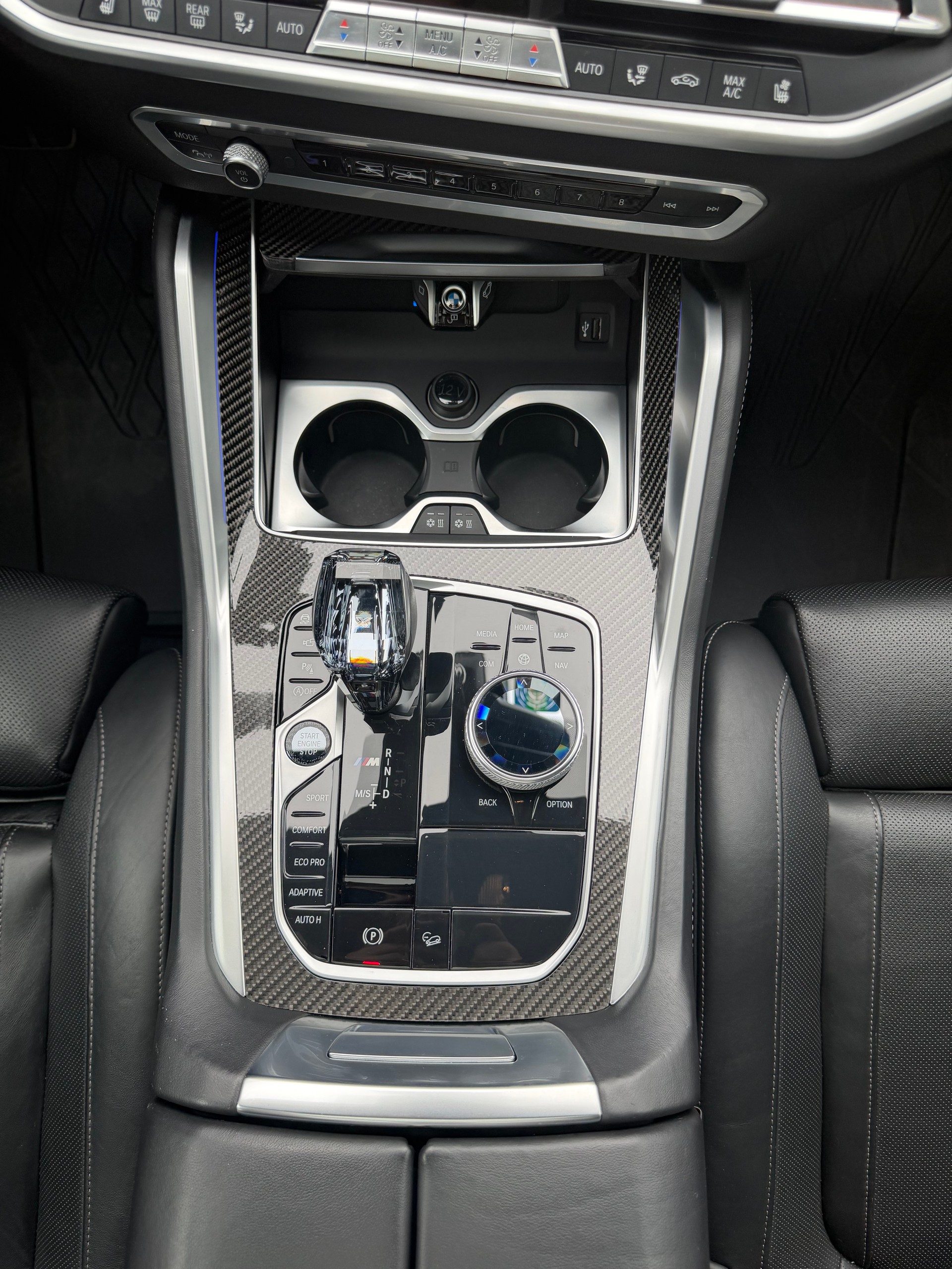 BMW X6 M50i-image-18