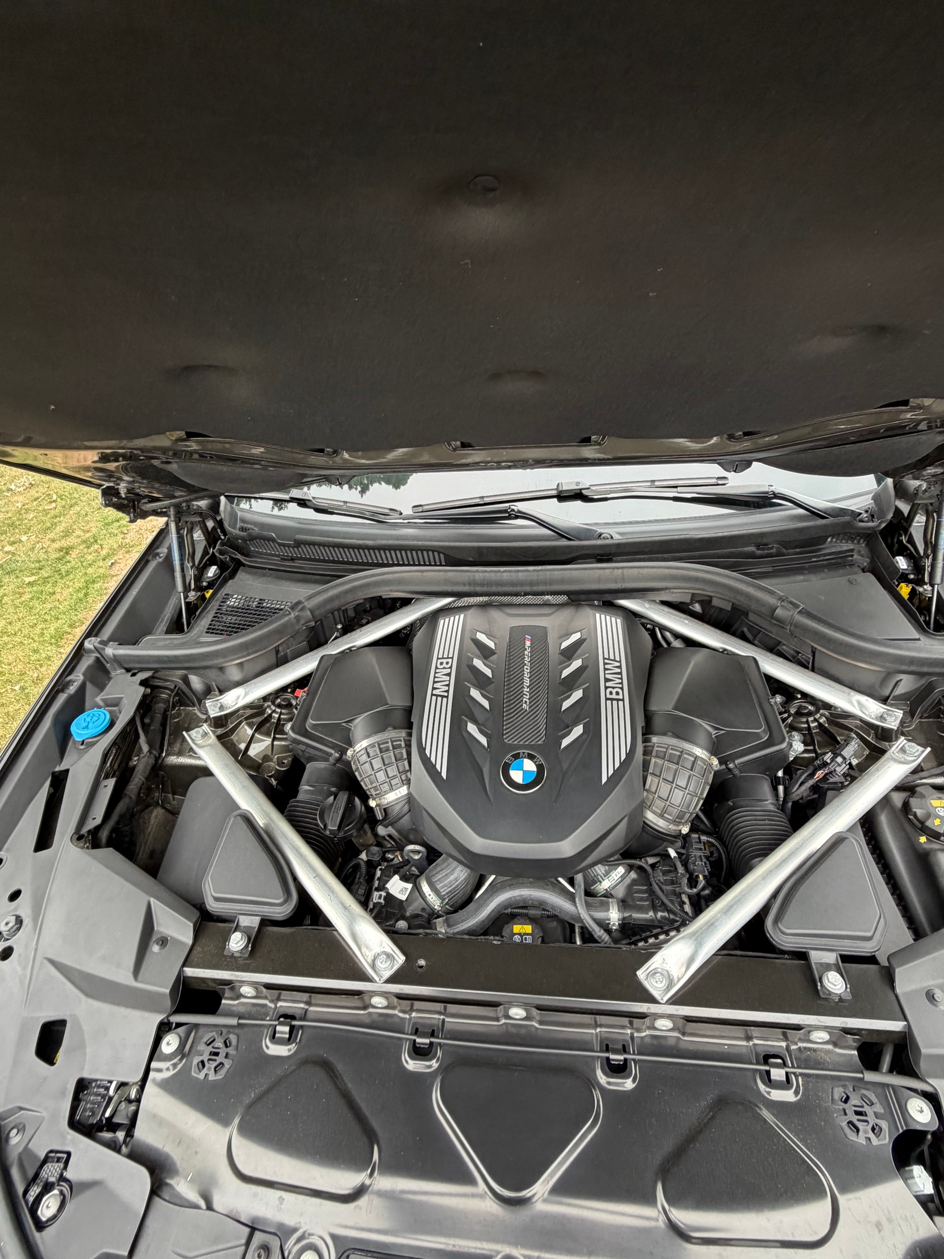 BMW X6 M50i-image-16