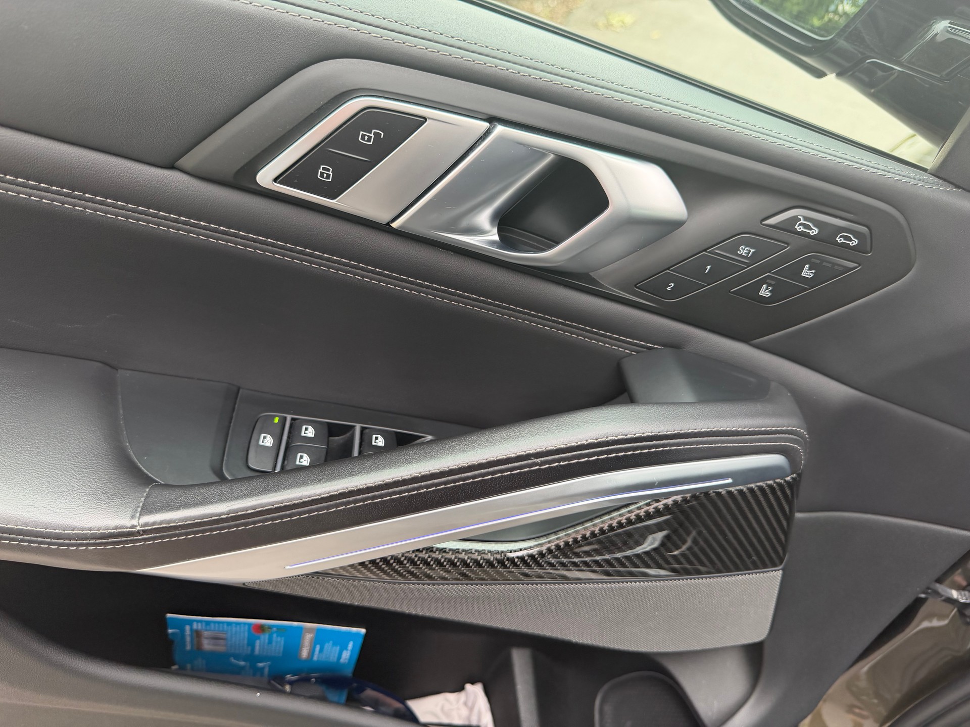 BMW X6 M50i-image-13