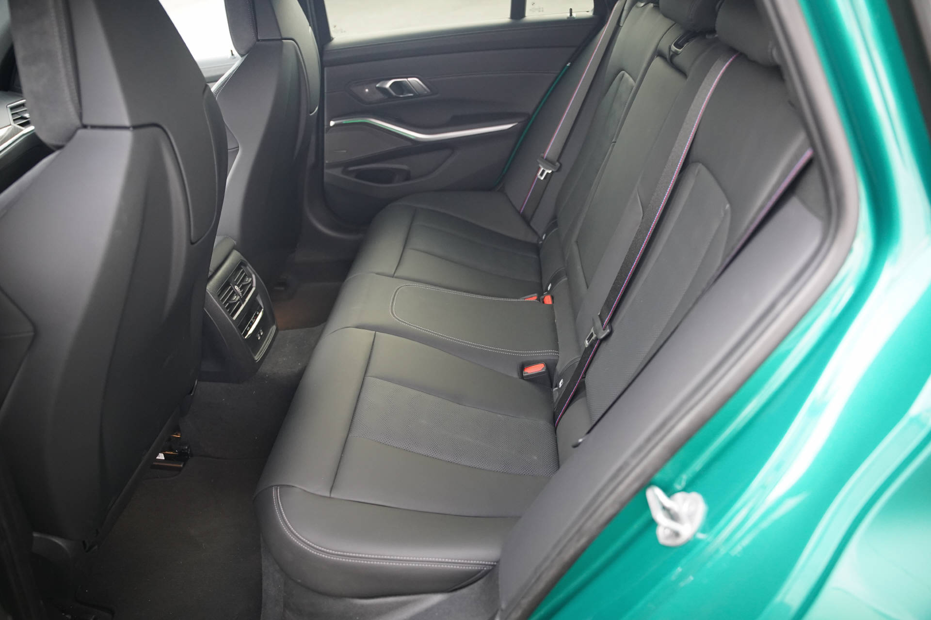 BMW M3 Touring xDrive Competition M-image-10