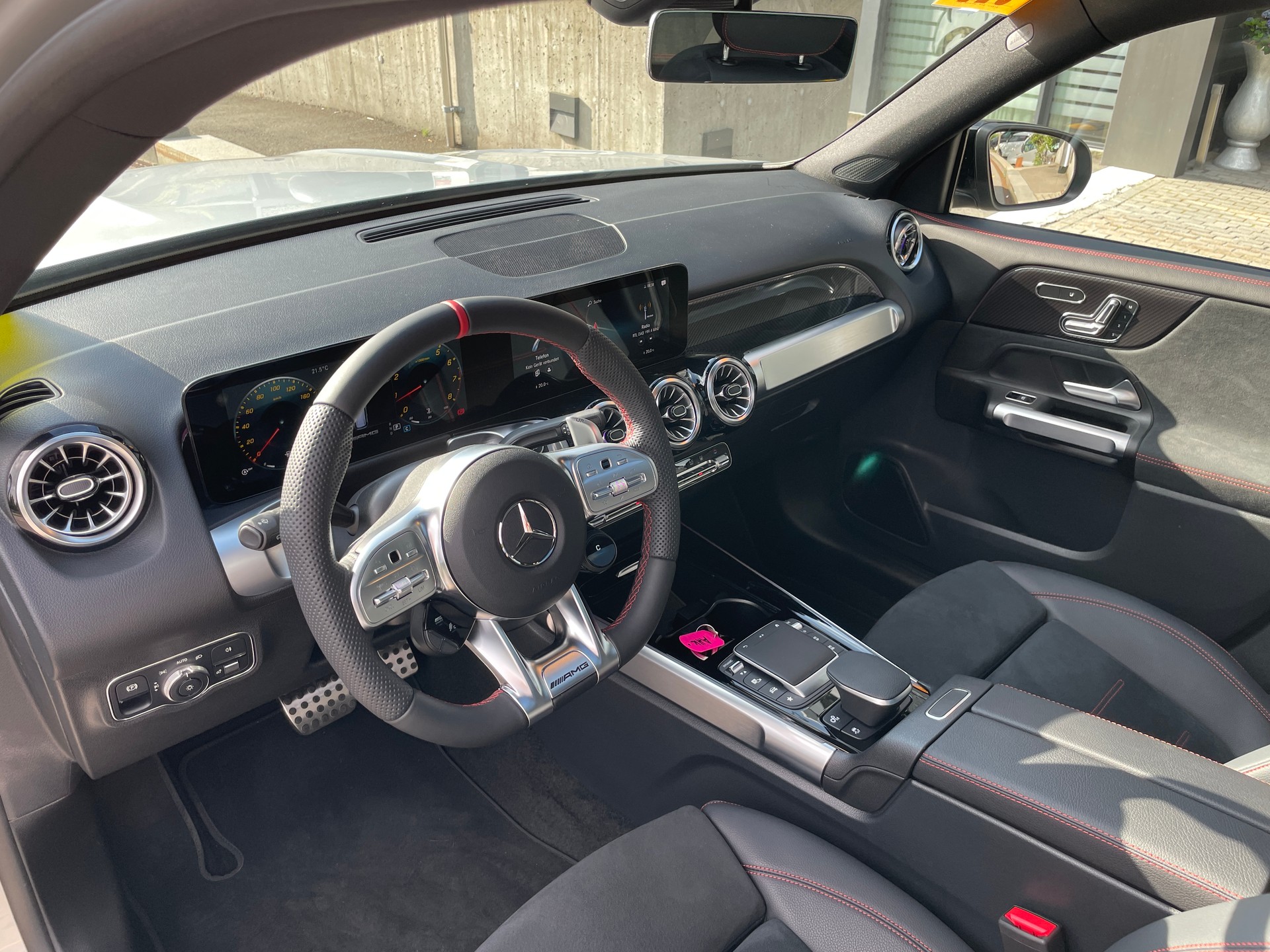 MERCEDES-BENZ GLB 35 AMG 4Matic 8G-Tronic-image-11