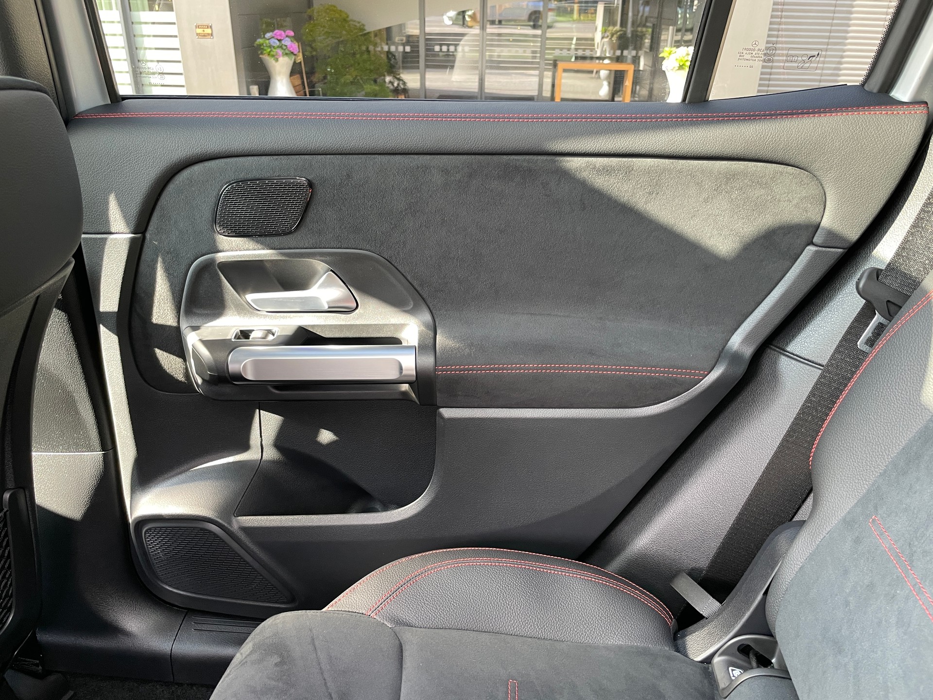 MERCEDES-BENZ GLB 35 AMG 4Matic 8G-Tronic-image-18