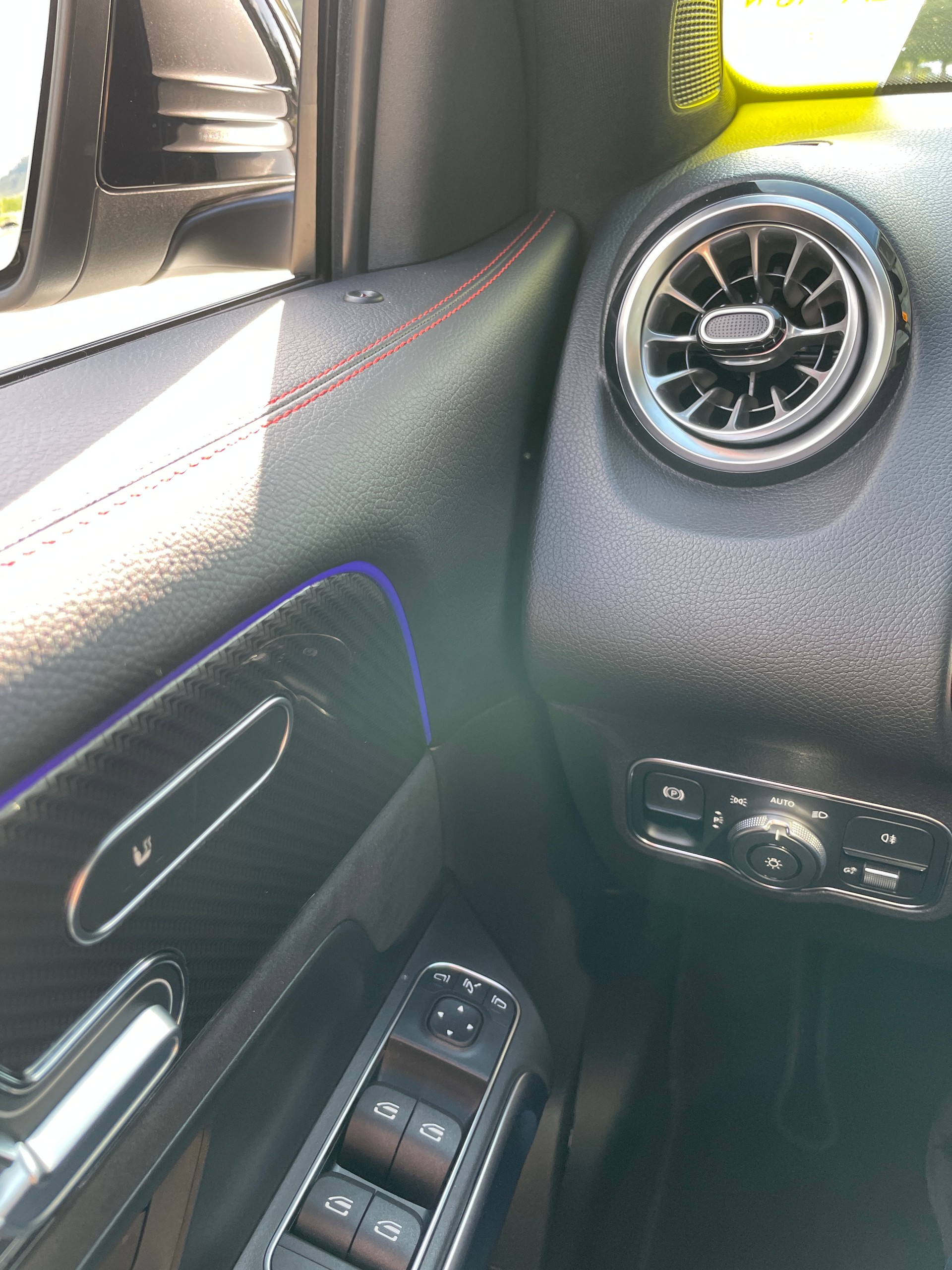 MERCEDES-BENZ GLB 35 AMG 4Matic 8G-Tronic-image-26