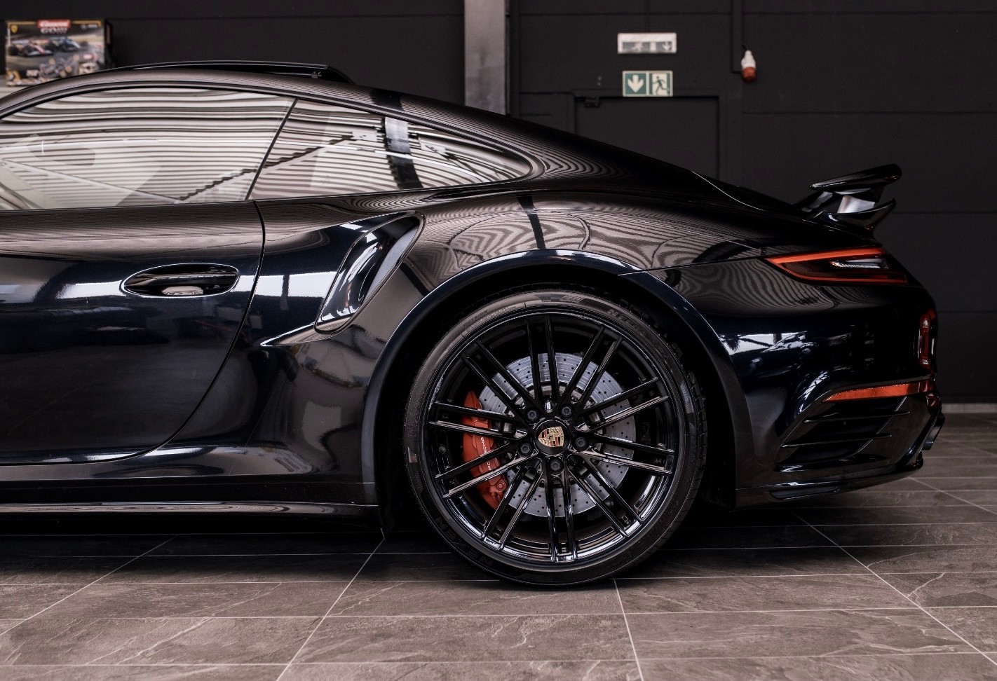 PORSCHE 911 Turbo PDK *BLACK BADGER*-image-8