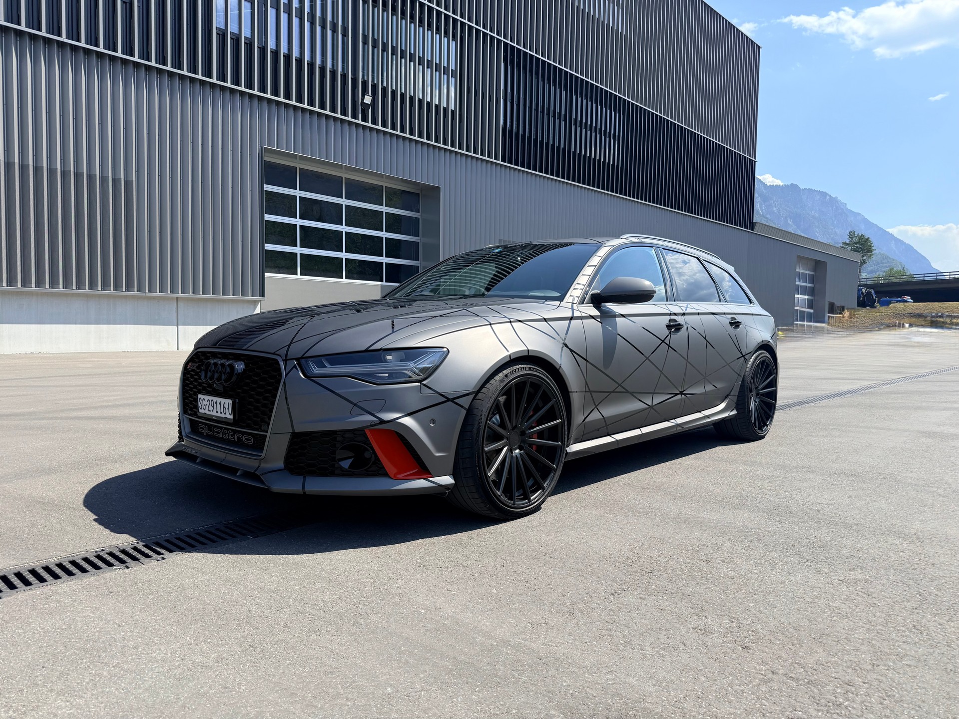 AUDI RS6 Avant 4.0 TFSI V8 performance quattro-image-1