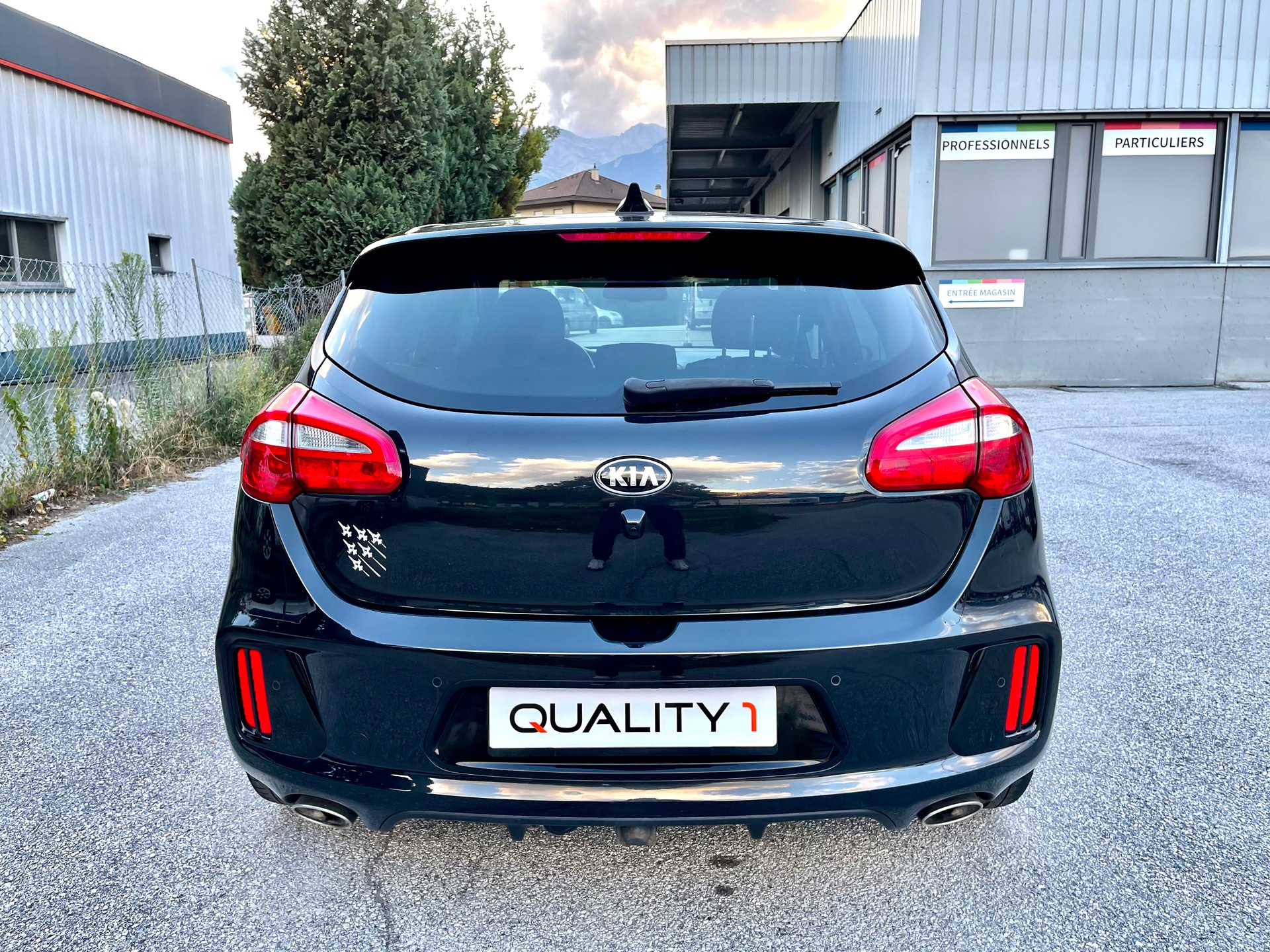 KIA Cee'd 1.6 CRDi Swiss Champion DCT-image-12