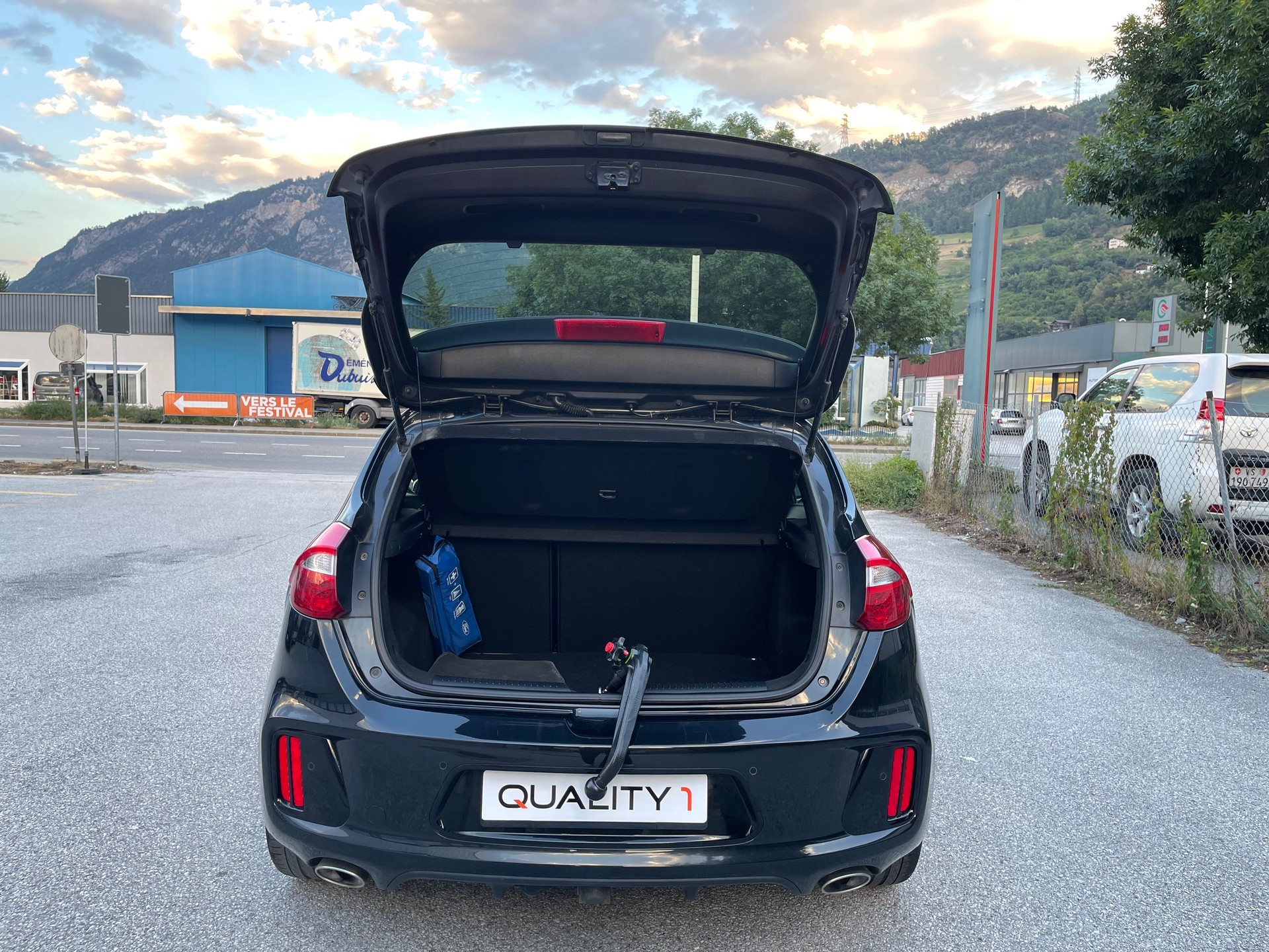 KIA Cee'd 1.6 CRDi Swiss Champion DCT-image-28