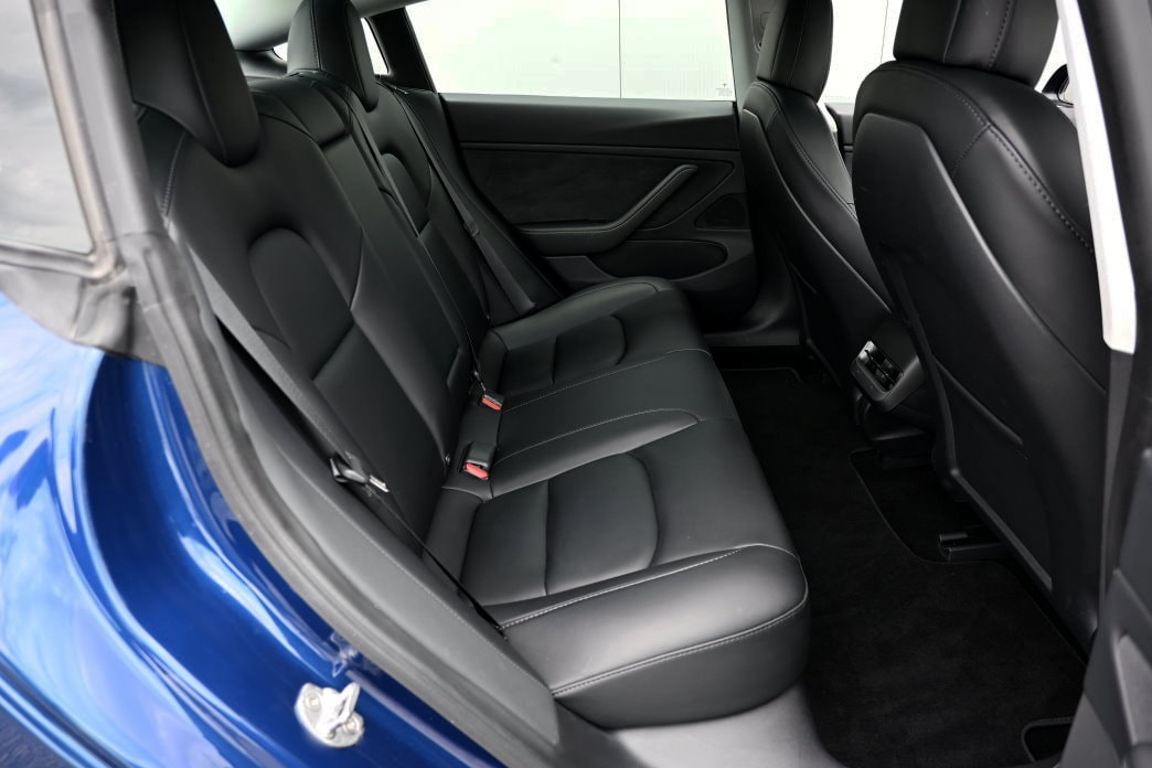 TESLA Model 3 Long Range Dual Motor AWD-image-7