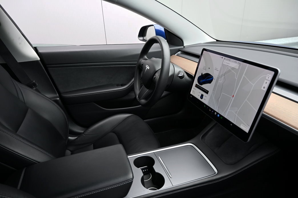 TESLA Model 3 Long Range Dual Motor AWD-image-6