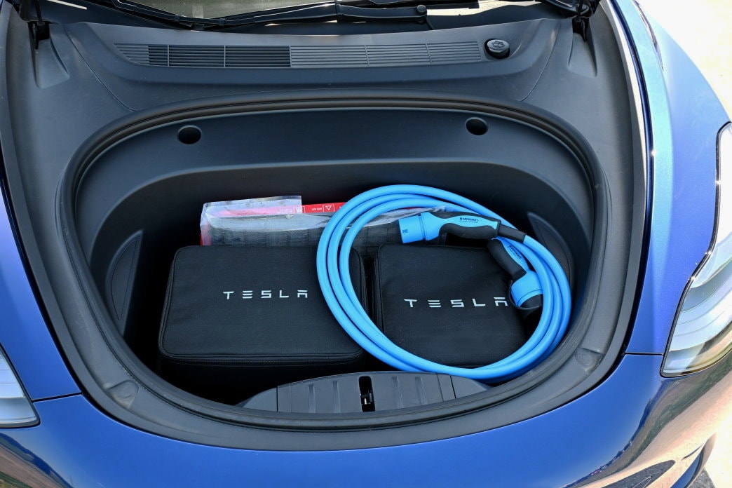 TESLA Model 3 Long Range Dual Motor AWD-image-15