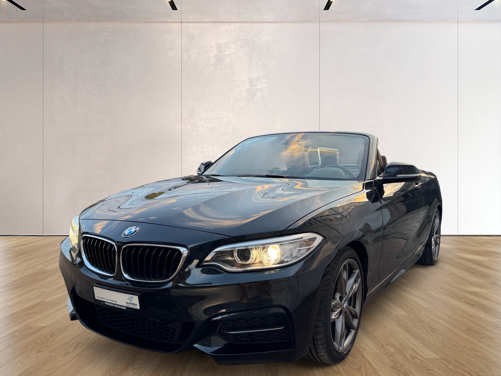 BMW M235i Steptronic-image-3