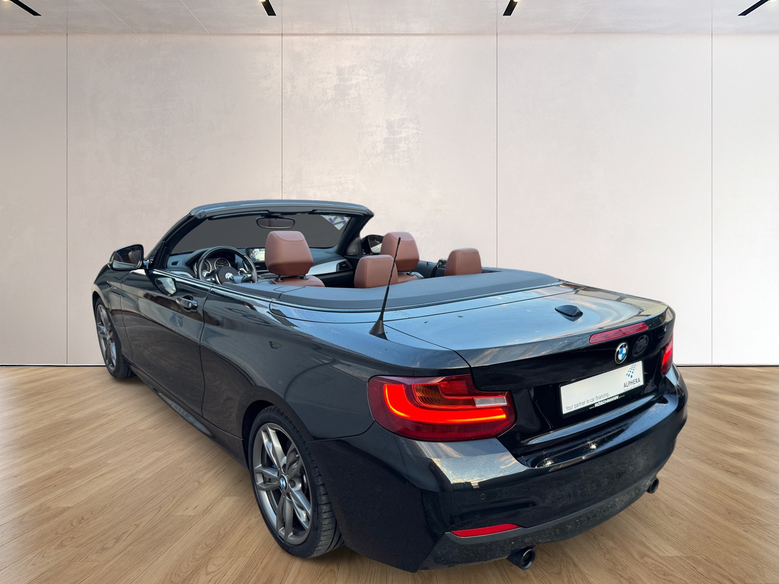 BMW M235i Steptronic-image-11