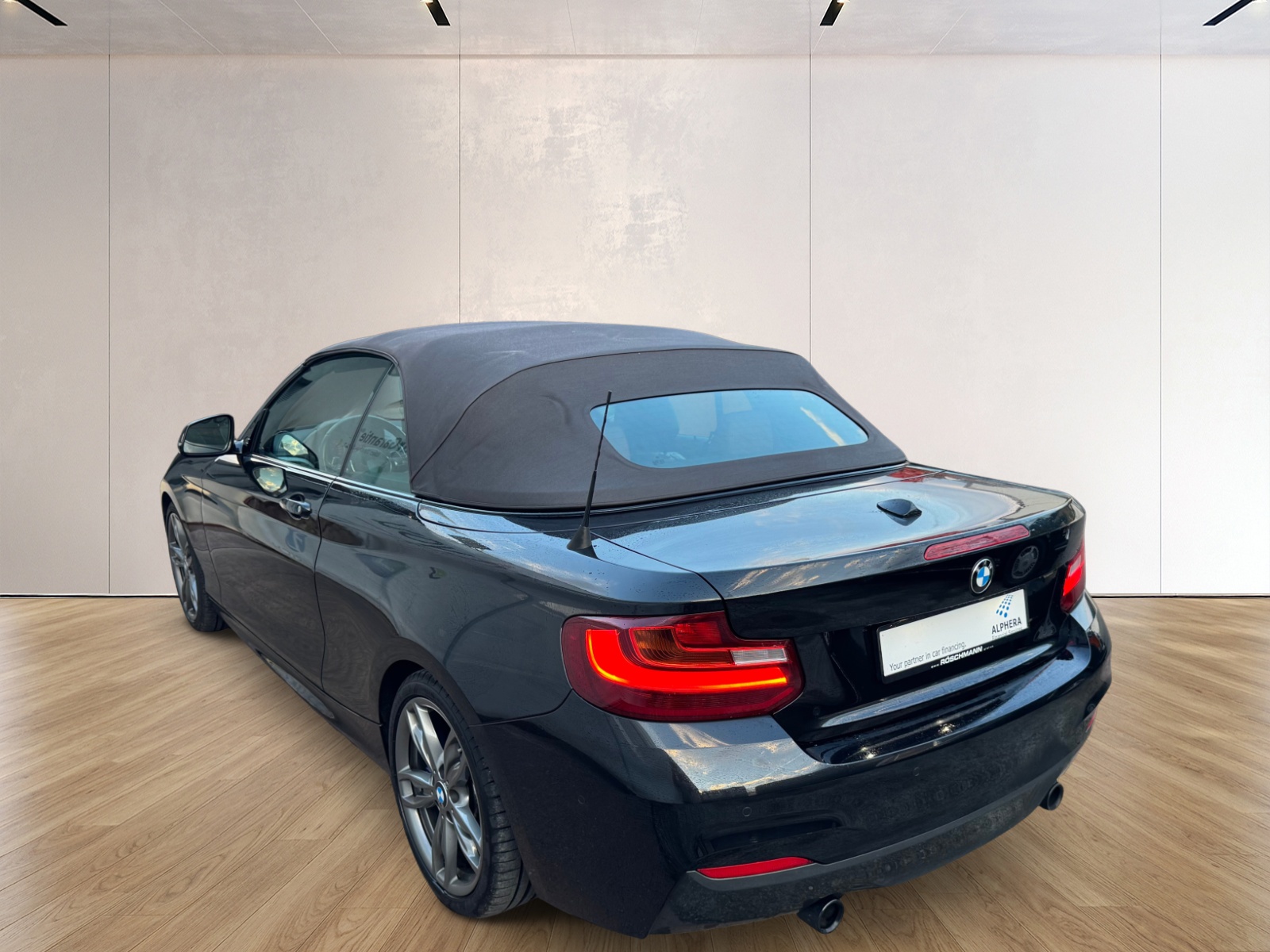 BMW M235i Steptronic-image-30