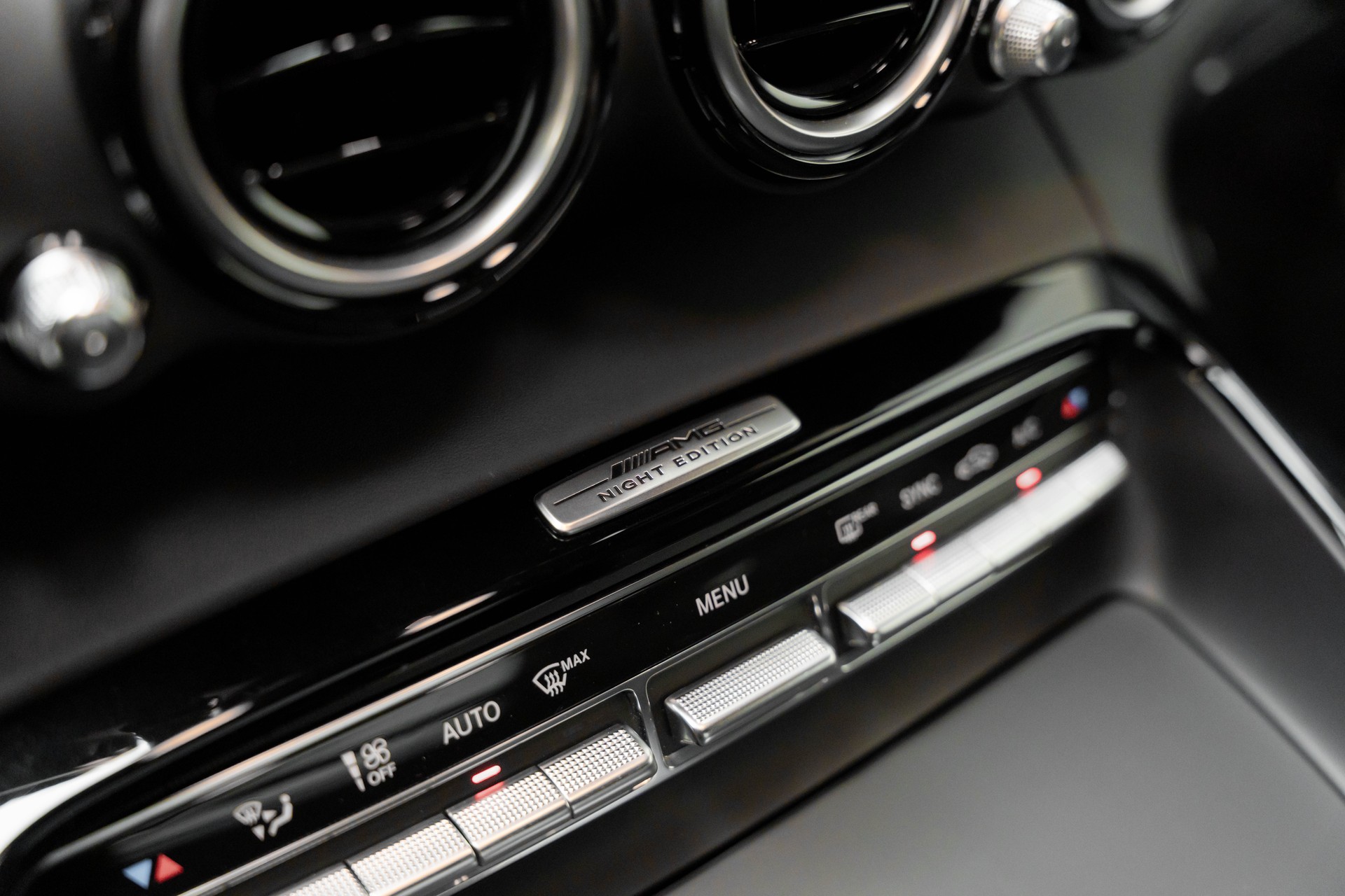 MERCEDES-BENZ AMG GT Speedshift DCT | Night Edition-image-11