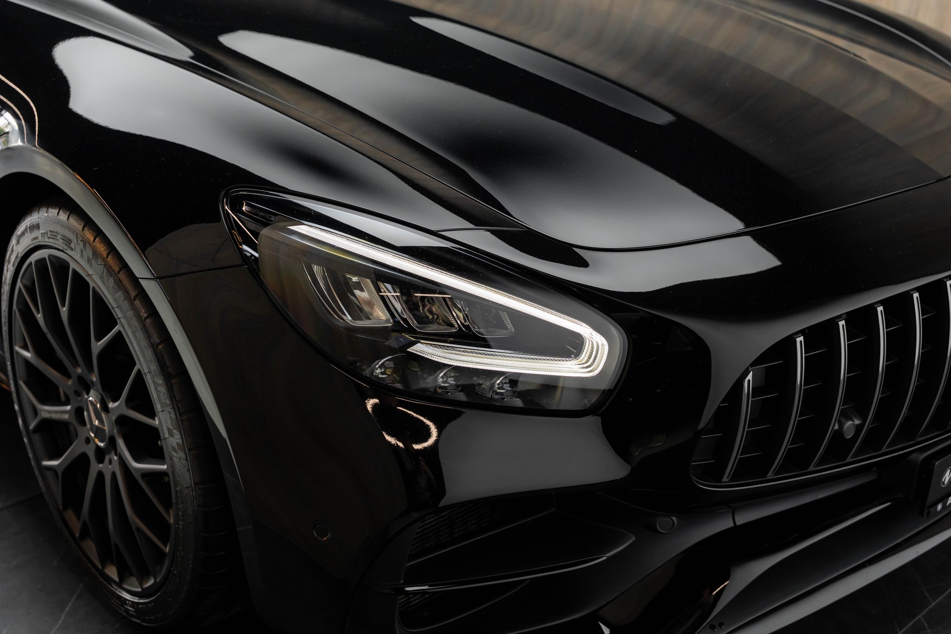 MERCEDES-BENZ AMG GT Speedshift DCT | Night Edition-image-25