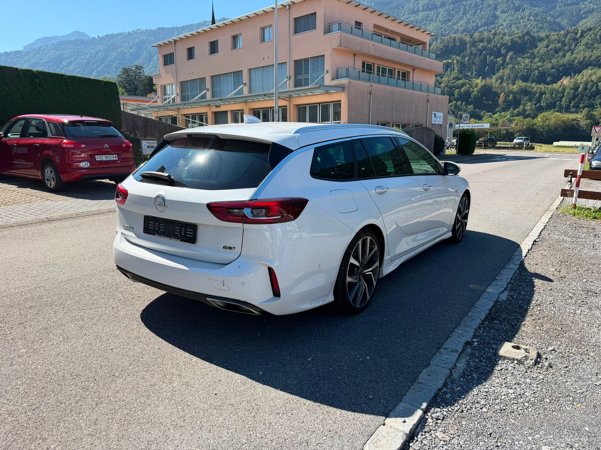OPEL Insignia 2.0 T Sports Tourer GSI 4WD Automat-image-3