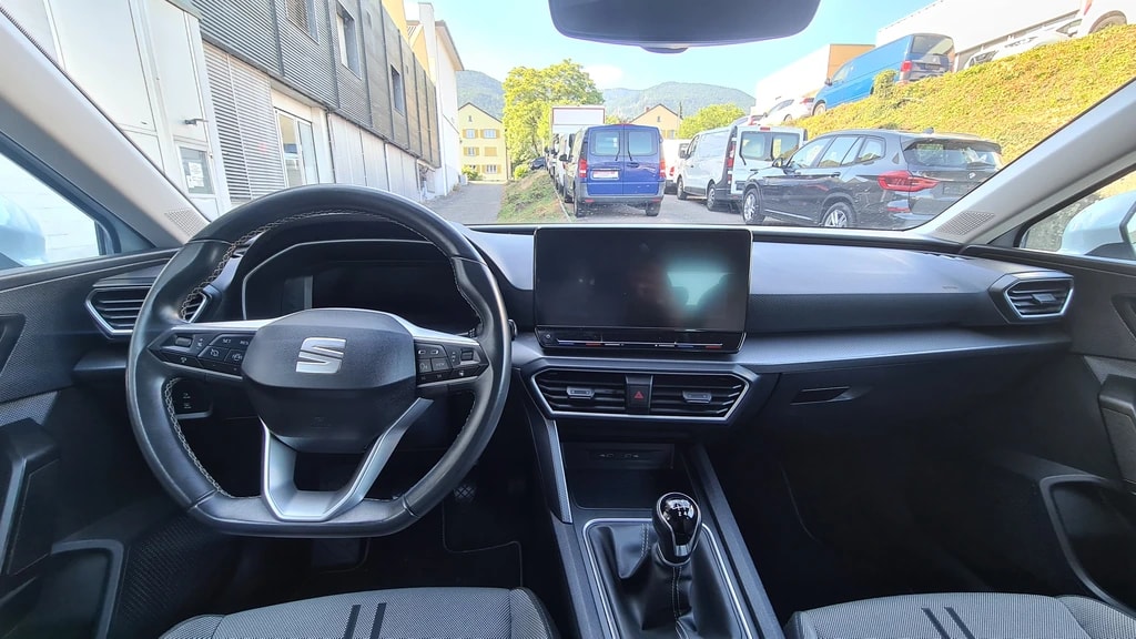 SEAT Leon 1.5 Eco TSI Style ** Navigationssystem ** PDC Hinten ** Tempomat ** Abstandsregelsysteme ** Ab Service ** **-image-9