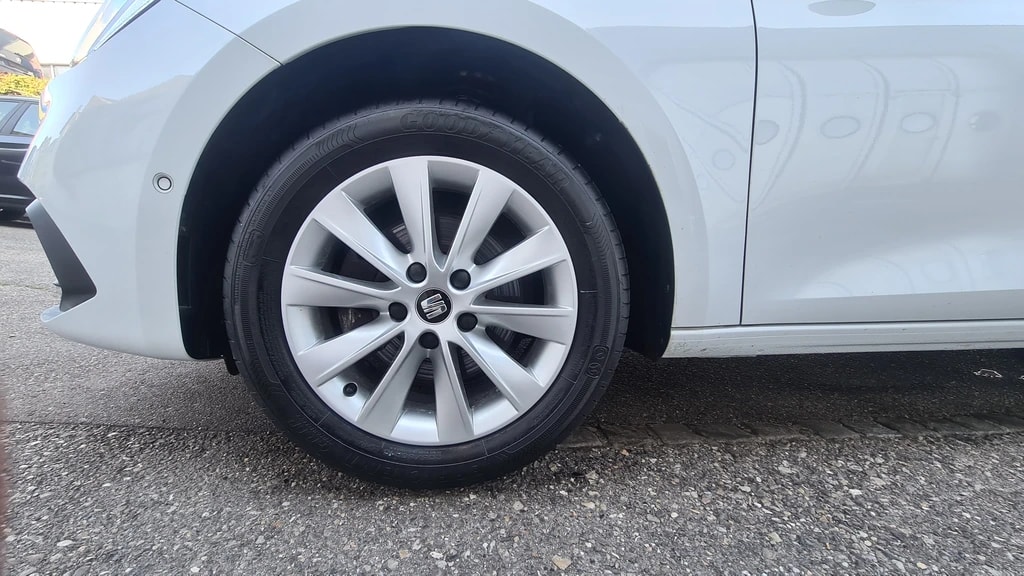 SEAT Leon 1.5 Eco TSI Style ** Navigationssystem ** PDC Hinten ** Tempomat ** Abstandsregelsysteme ** Ab Service ** **-image-12