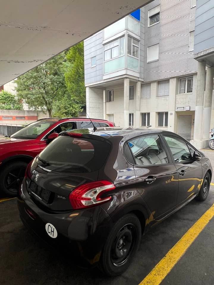 PEUGEOT 208 1.2 VTI Access-image-4