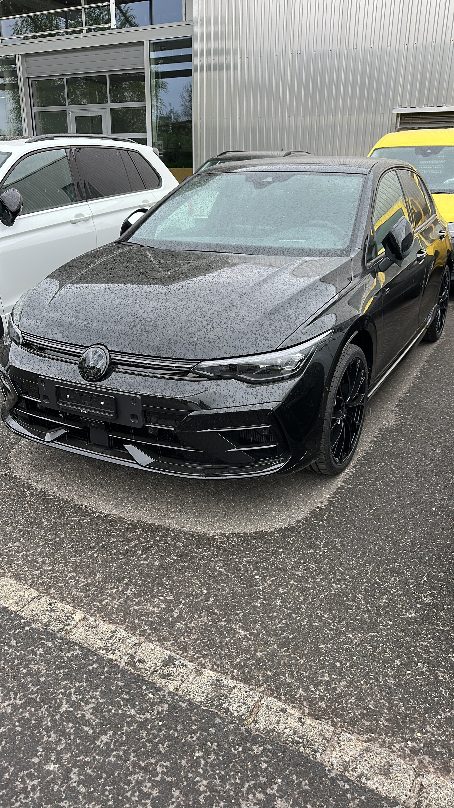 VW 2.0 TSI R Black Edition DSG 4motion-image-5