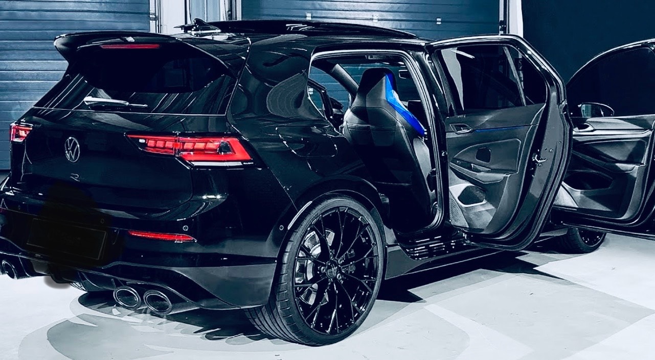 VW 2.0 TSI R Black Edition DSG 4motion-image-0