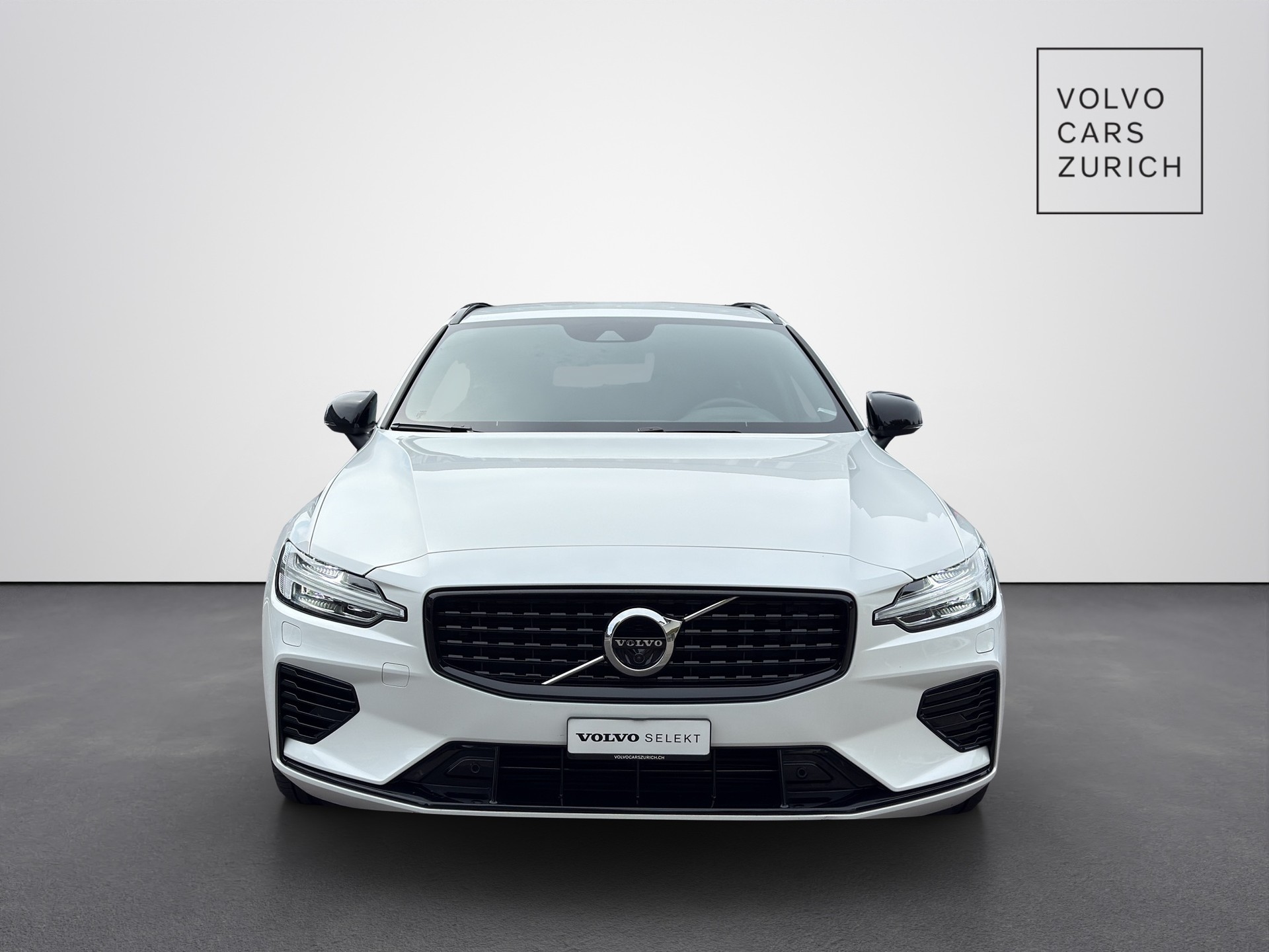 VOLVO V60 2.0 T8 TE R-Design eAWD-image-4