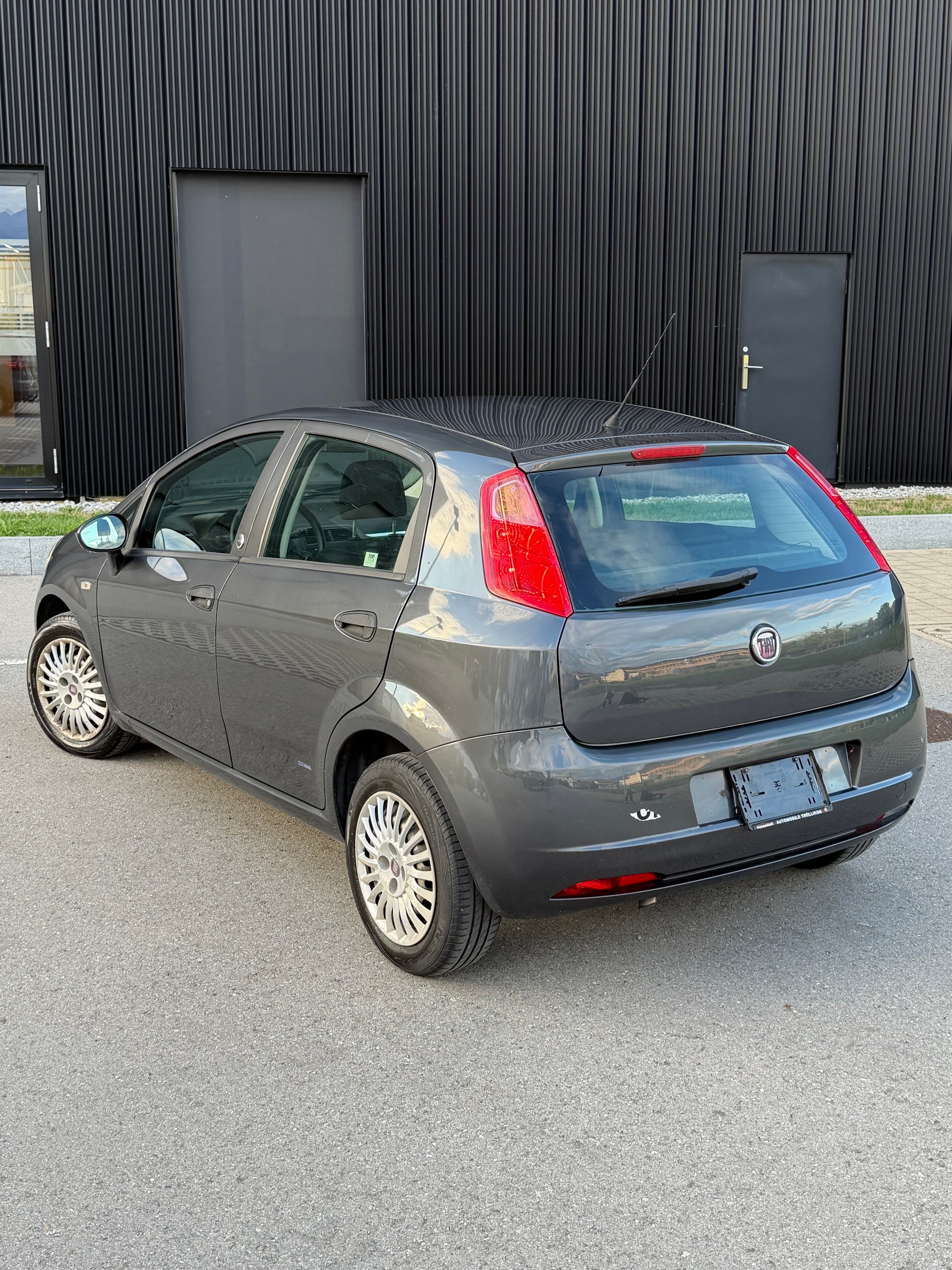 FIAT Punto 1.4 Dynamic-image-13