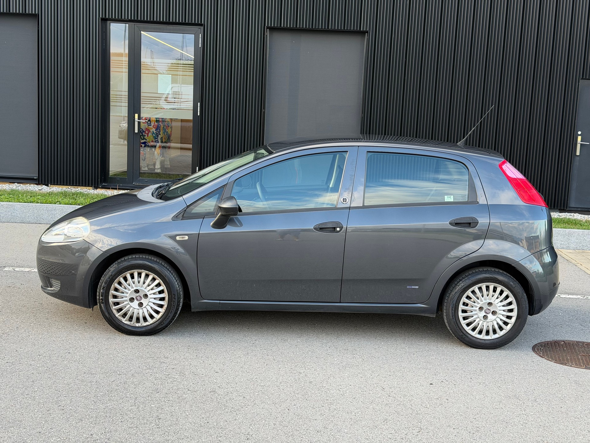 FIAT Punto 1.4 Dynamic-image-3