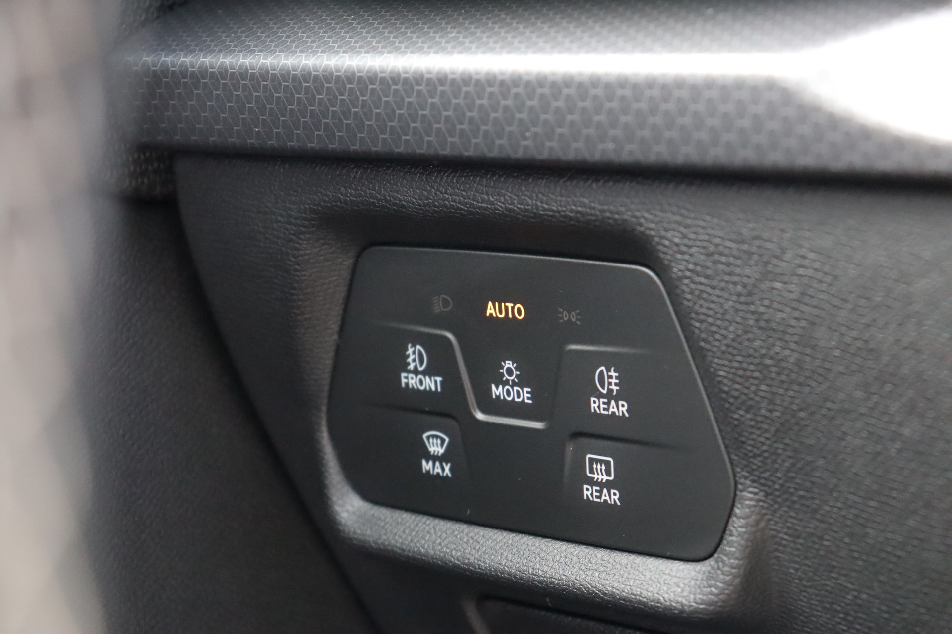 SEAT Leon ST 2.0 TDI EVO DSG Style-image-10