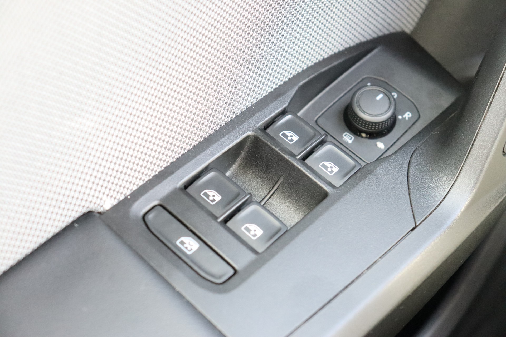 SEAT Leon ST 2.0 TDI EVO DSG Style-image-18