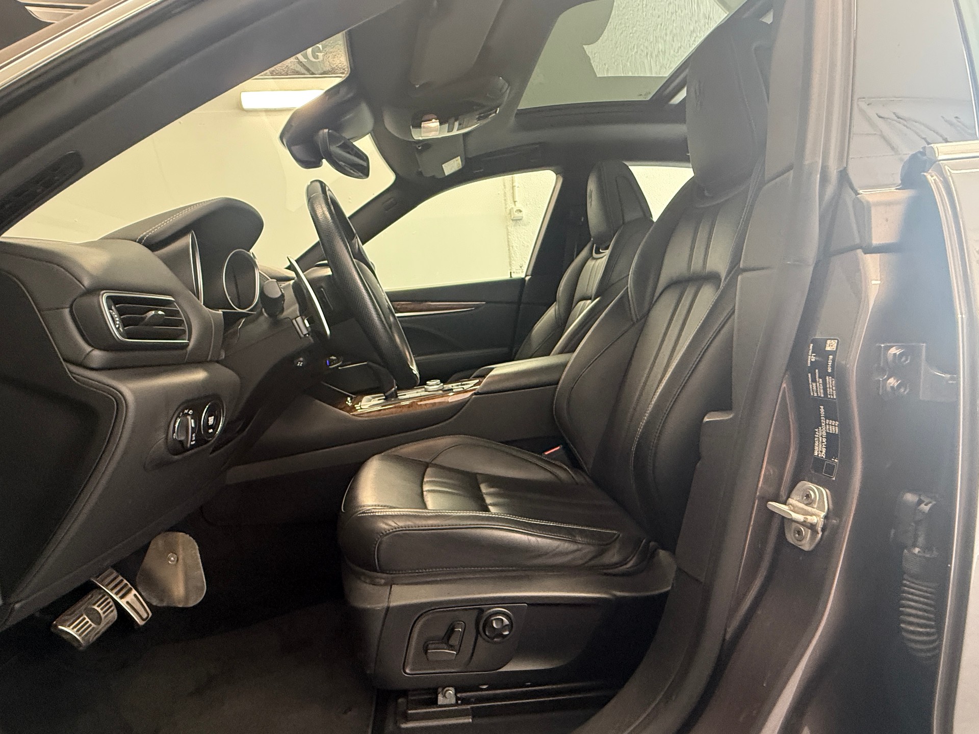 MASERATI Levante S 3.0 V6 Automatica Ab 350.- pro Monat 1. Hand-image-9