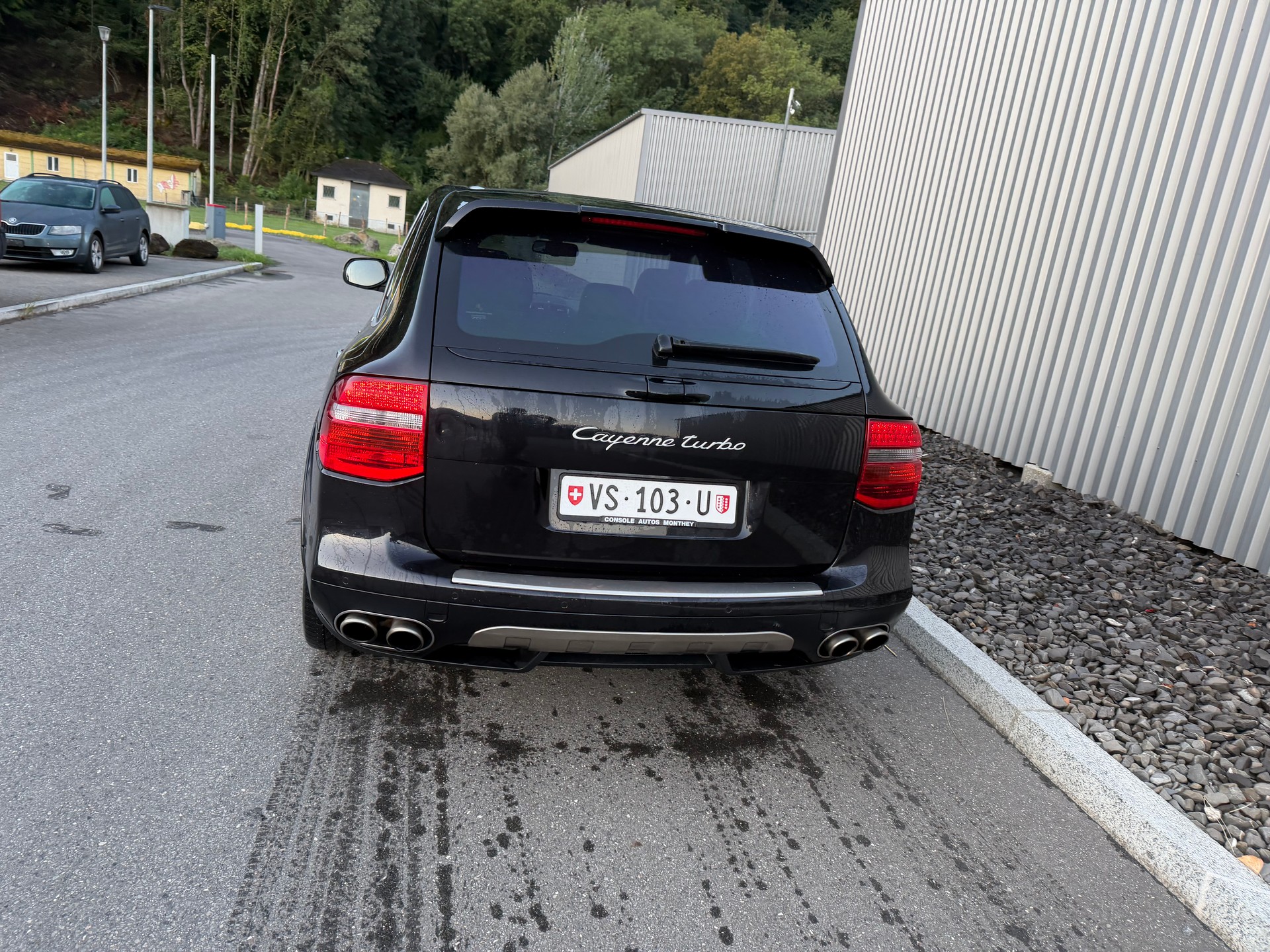 PORSCHE Cayenne Turbo-showroom-element-3
