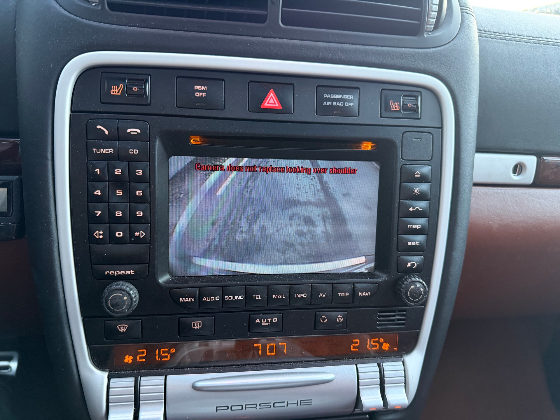 PORSCHE Cayenne Turbo-image-31