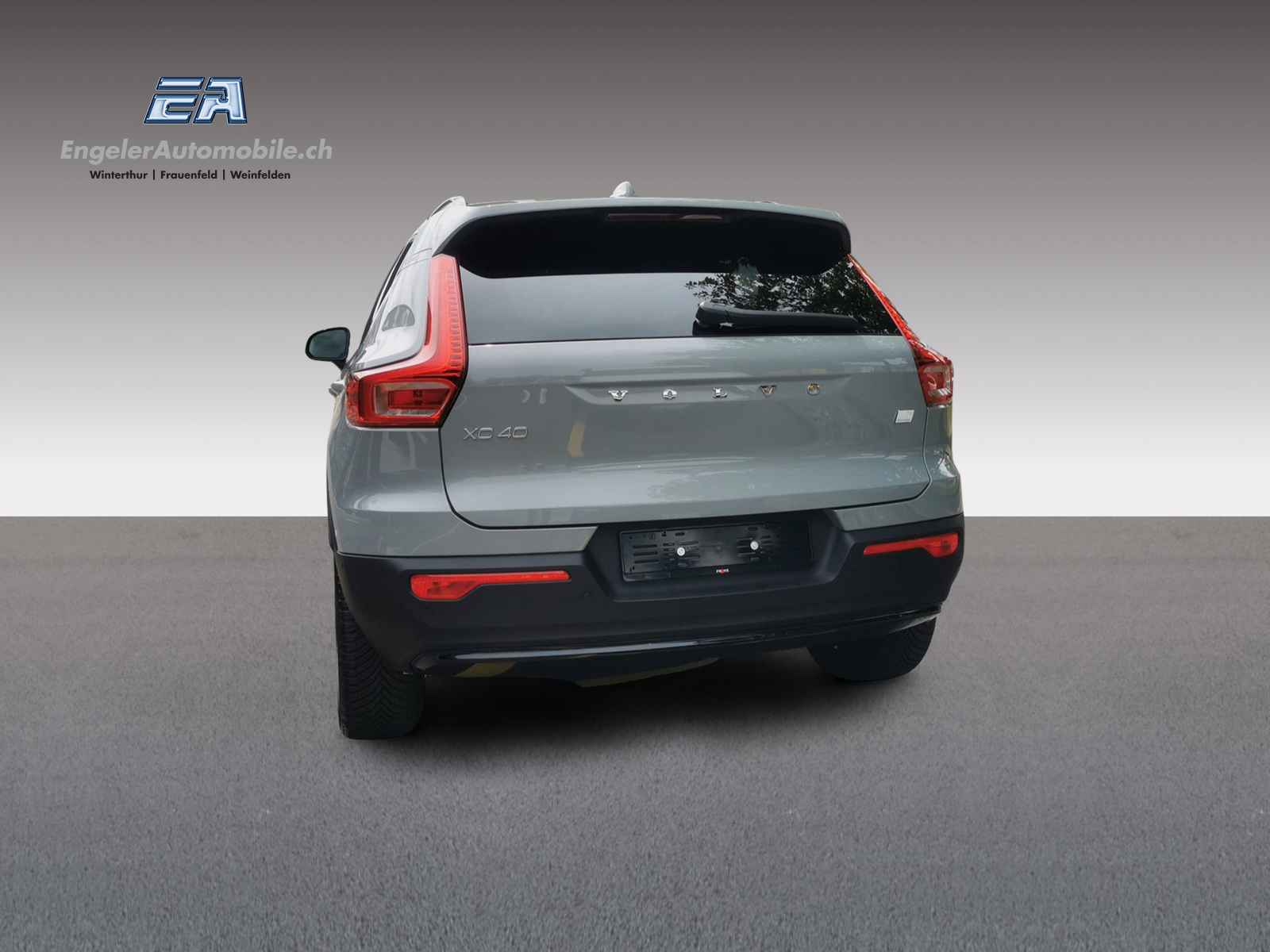 VOLVO XC40 1.5 T4 PiH Plus Dark-showroom-element-3
